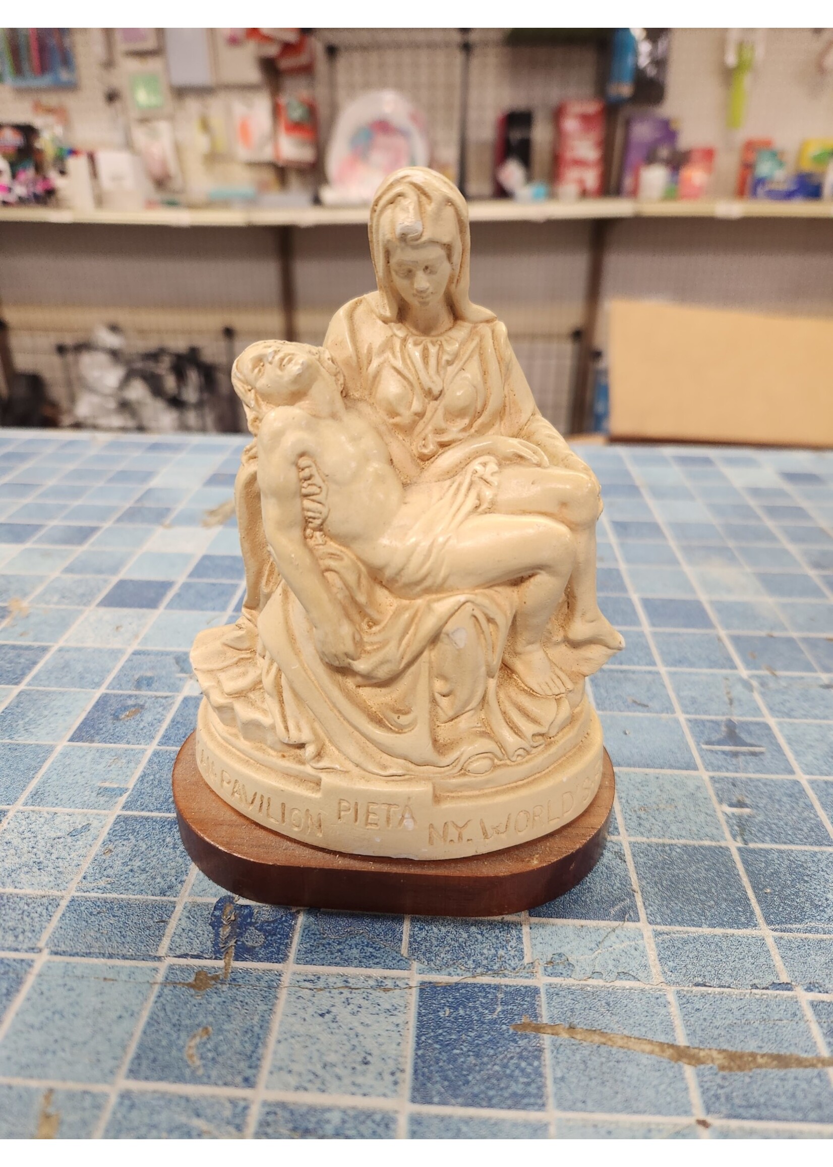 1964-65 NY World's Fair Vatican Pavilion Pieta Inscribed 6" Statue w Wood Base