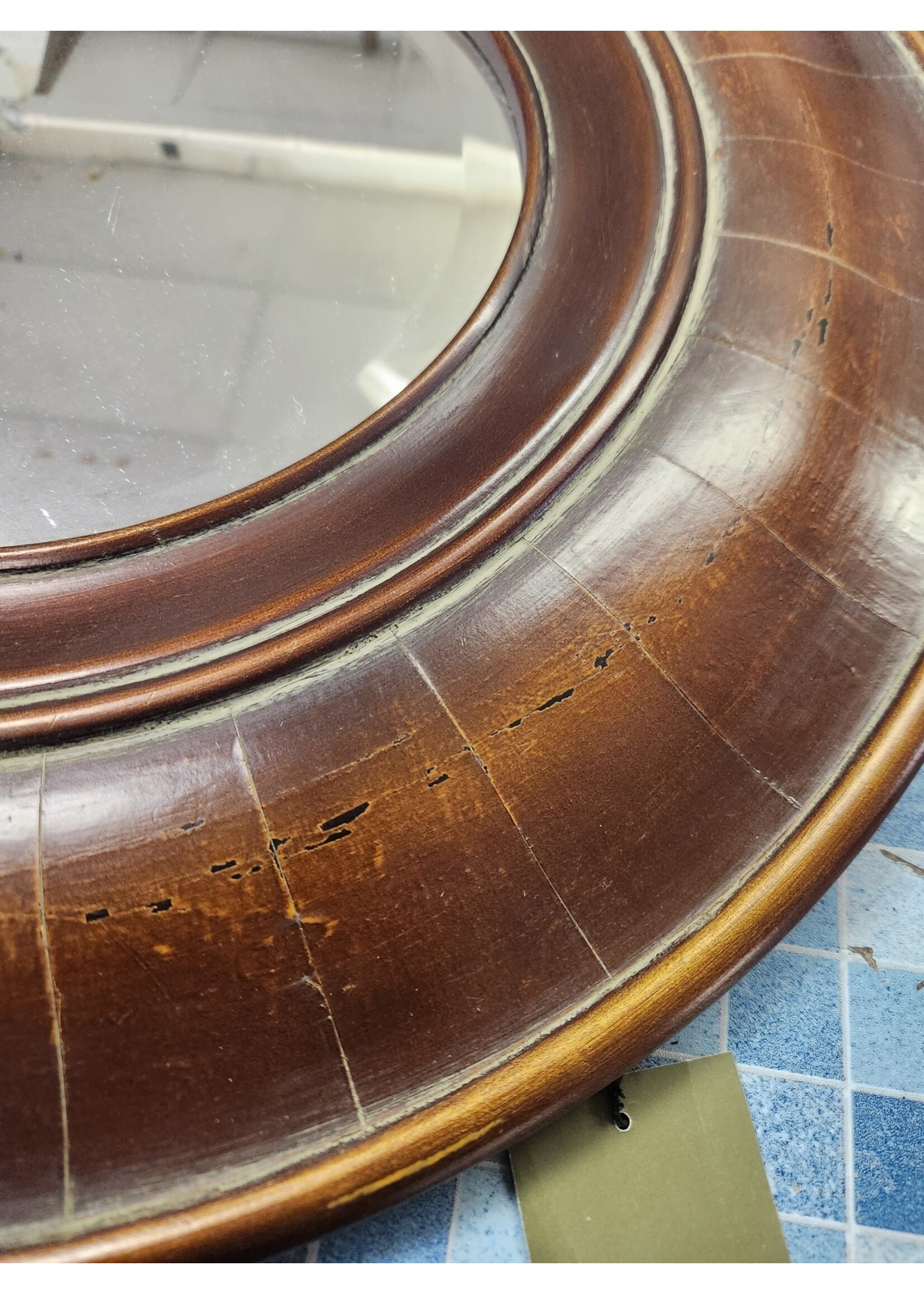 Bassett Accessories Wooden Distressed Wall Beveled Mirror Circular 23.75" (11", Mirror)