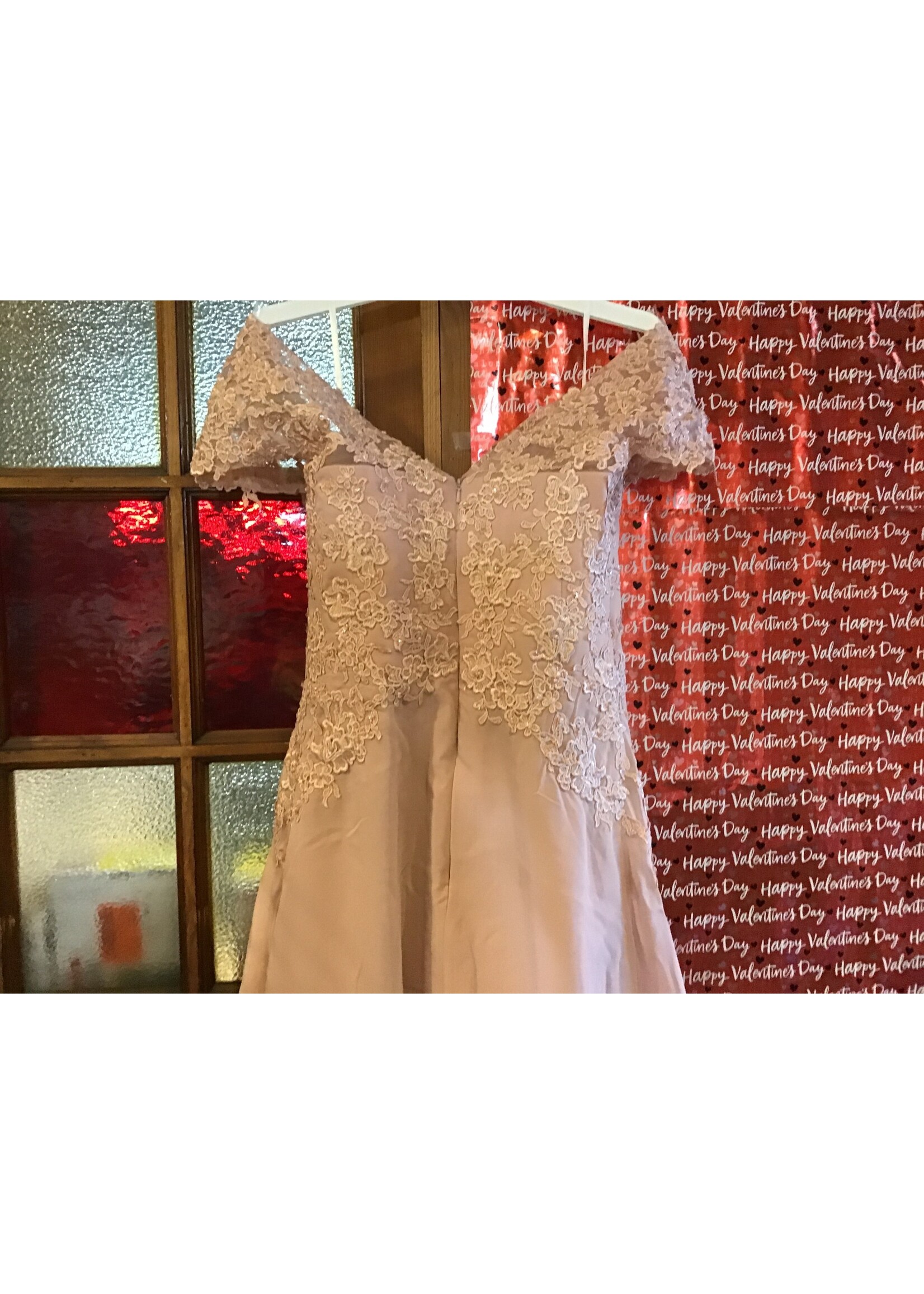 Women’s sleeveless mother of the bride dress with cover up/formal prom gown US16; length 40 in.
