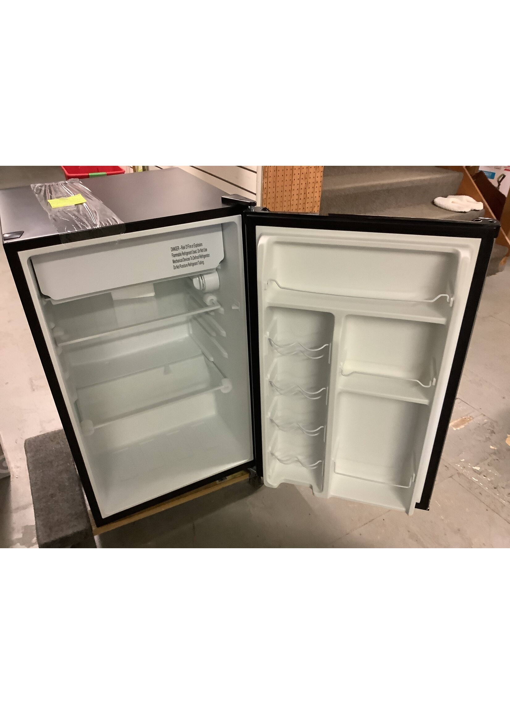 Whirlpool 4.3 cu ft 2024 mini refrigerator stainless steel