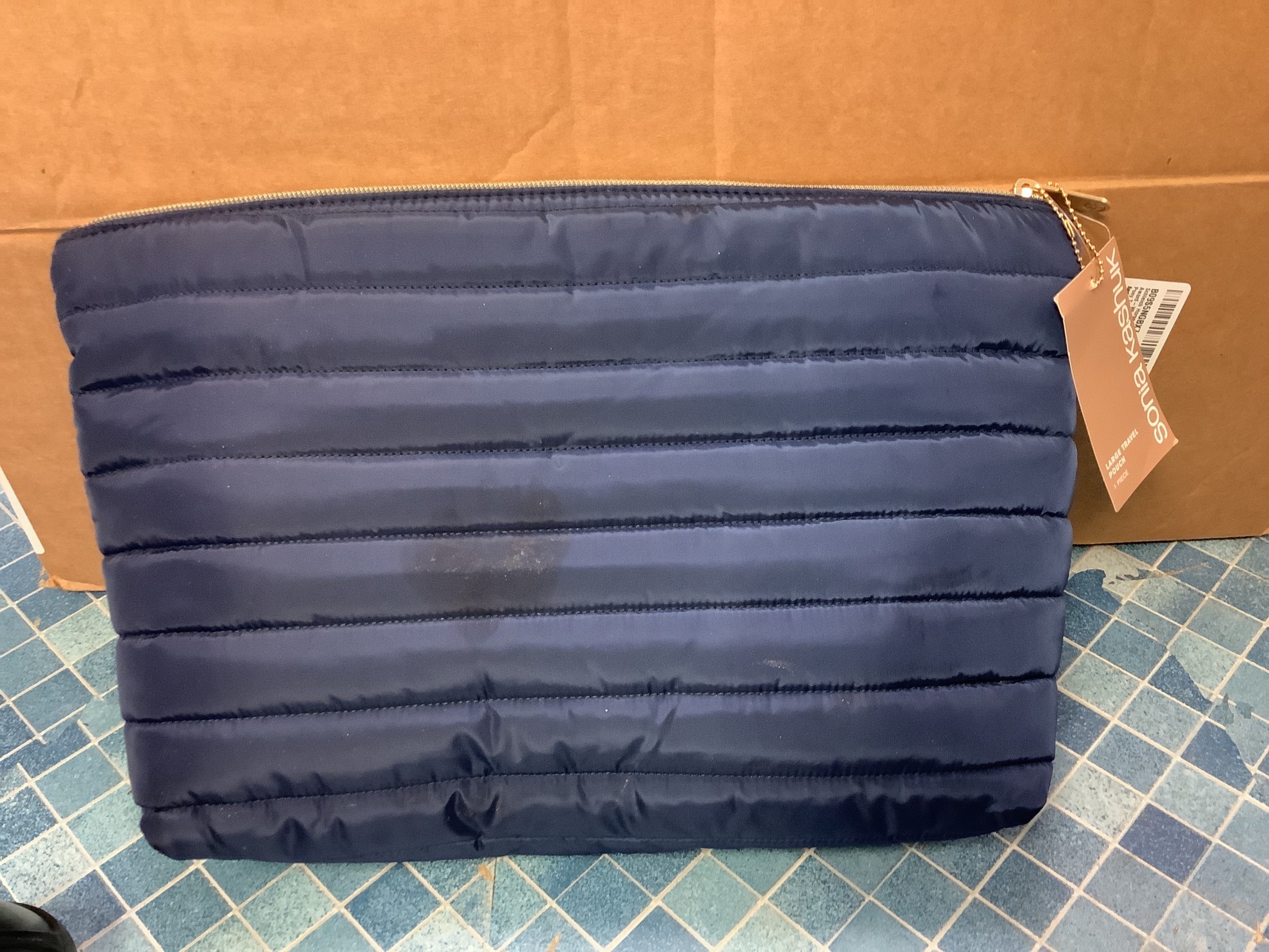 Blemishes Sonia Kashuk Large Travel Makeup Pouch Navy Puffer