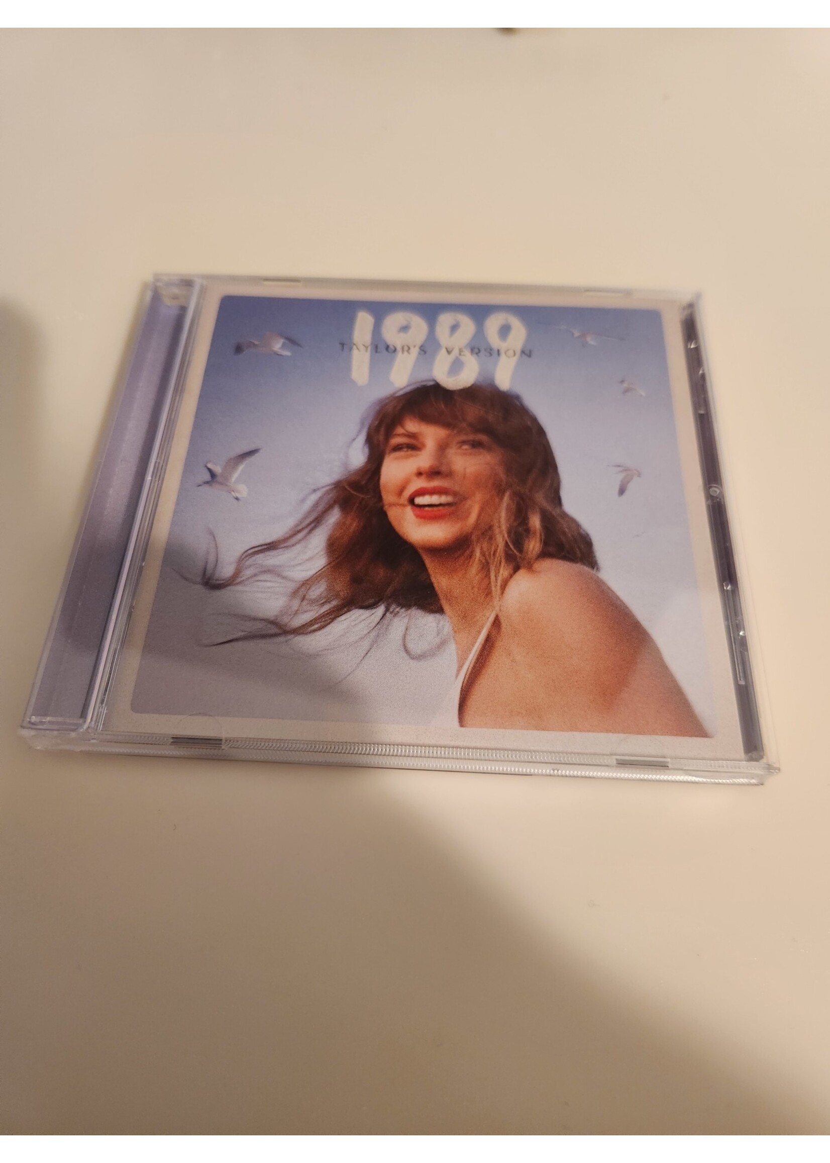 *Open* Taylor Swift - 1989 (Taylor's Version) CD Crystal Skies Blue Deluxe Poster Edition (Target Exclusive)