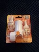Glade PlugIns Scented Oil Air Freshener Starter Kit - Golden Pumpkin & Spice - 1.34oz/2pk