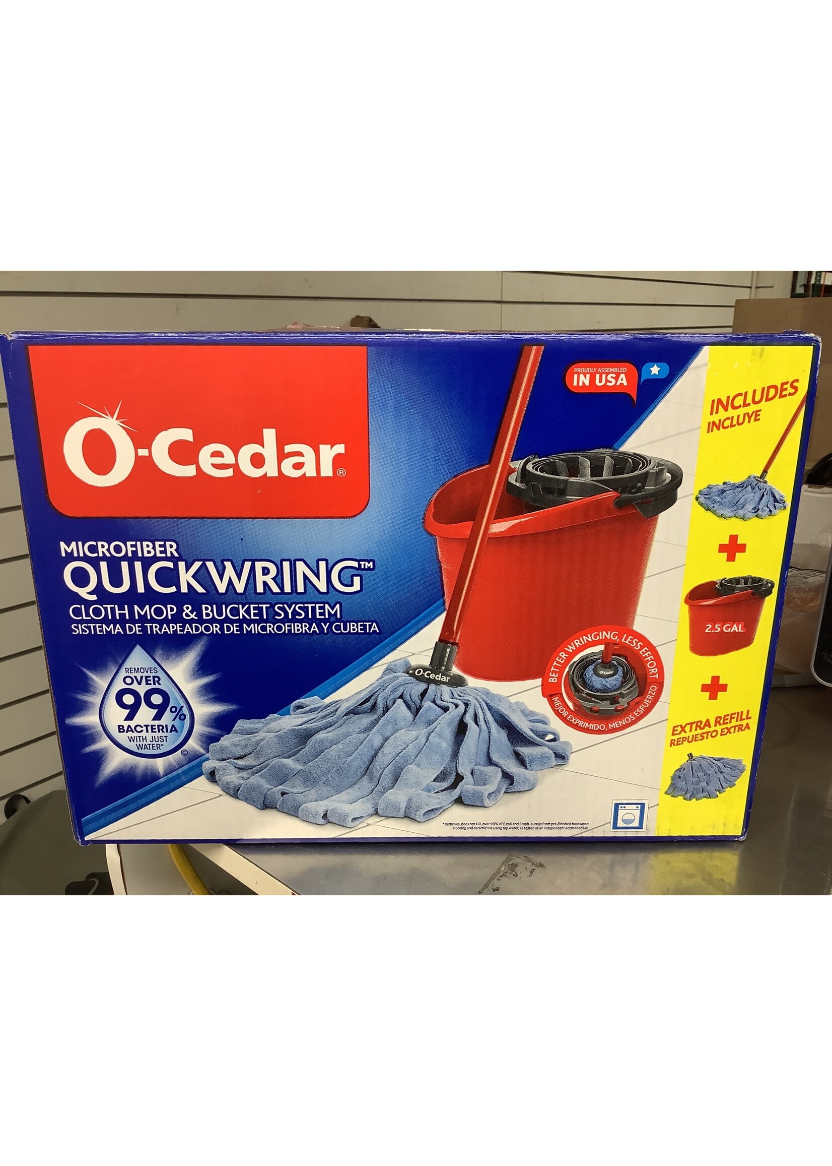 *One Mop Slightly Used O-Cedar Microfiber Cloth Mop & QuickWring Bucket System with 1 Extra Refill