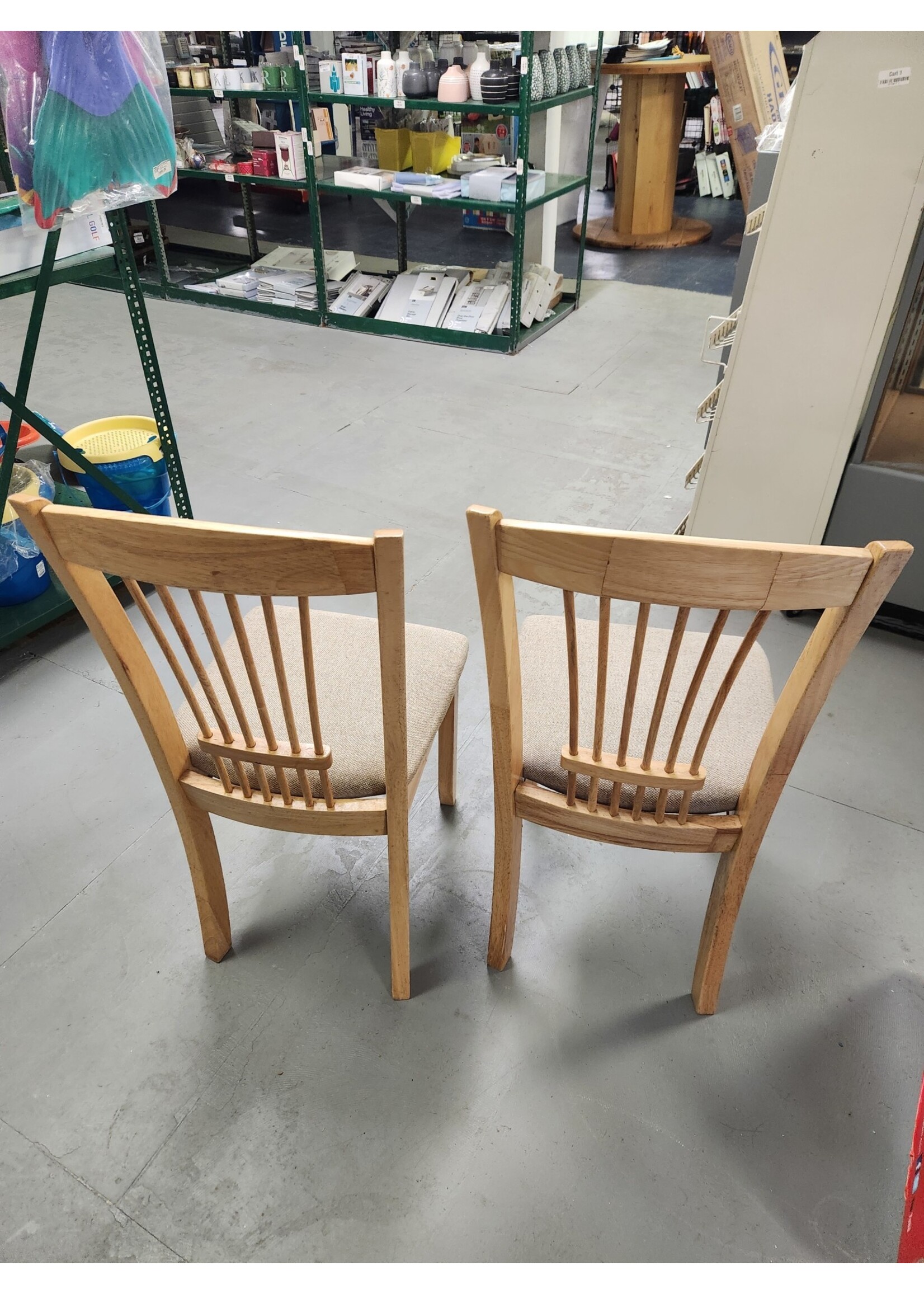 *Used Set of 2 Dining Table Chairs