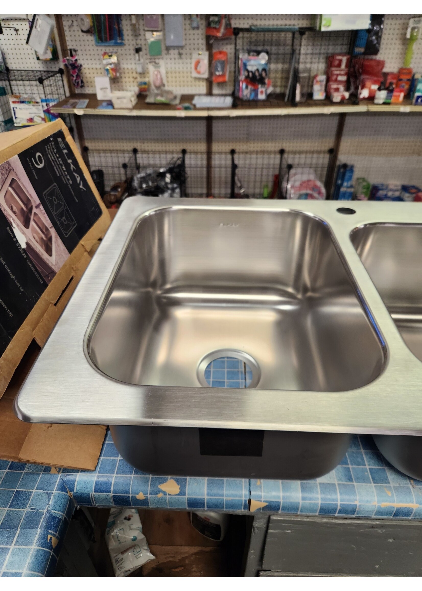 *Slight Dings, Flange needs reattached Elkay Dual-mount 33-in x 22-in Satin Stainless Steel Double Equal Bowl 2-Hole Kitchen Sink LWDBO332292