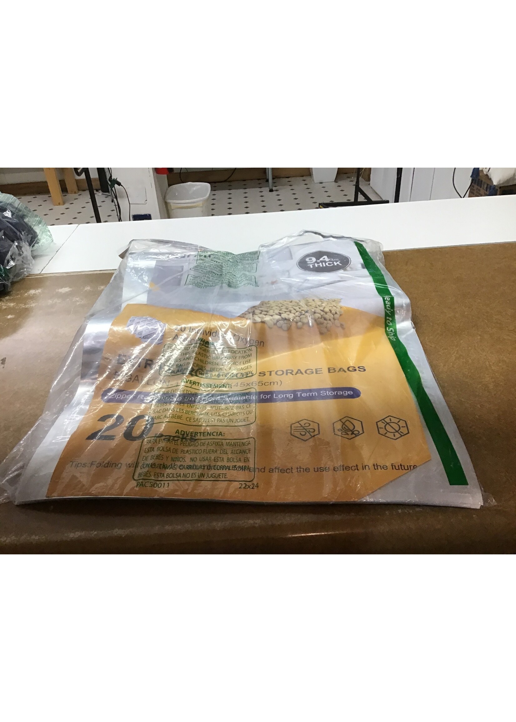 *open pkg./no absorbers* 19 Extra large food storage bags 5 gallon 9.4 mil thick