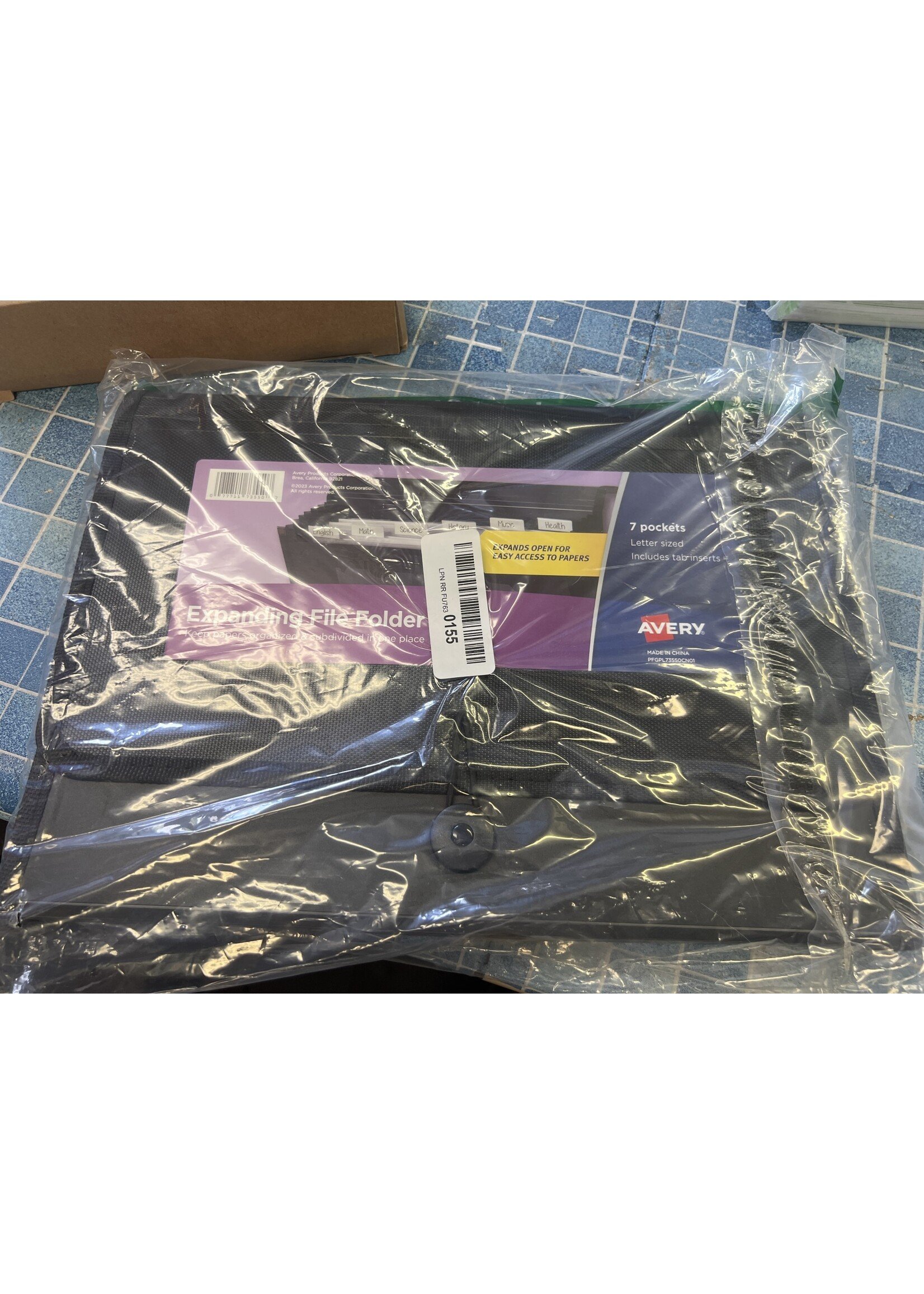 Avery expanding file folder black