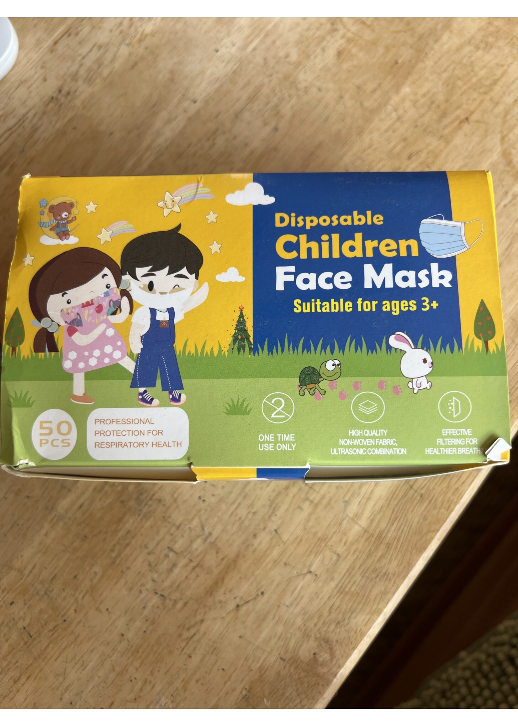 Box of 50 disposable children face masks 3+
