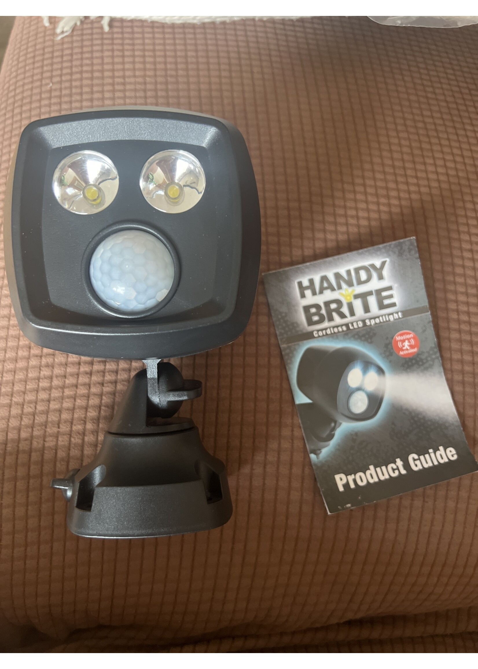 Handy Brite cordless LED spotlight Motion Activated 4 D batteries not included