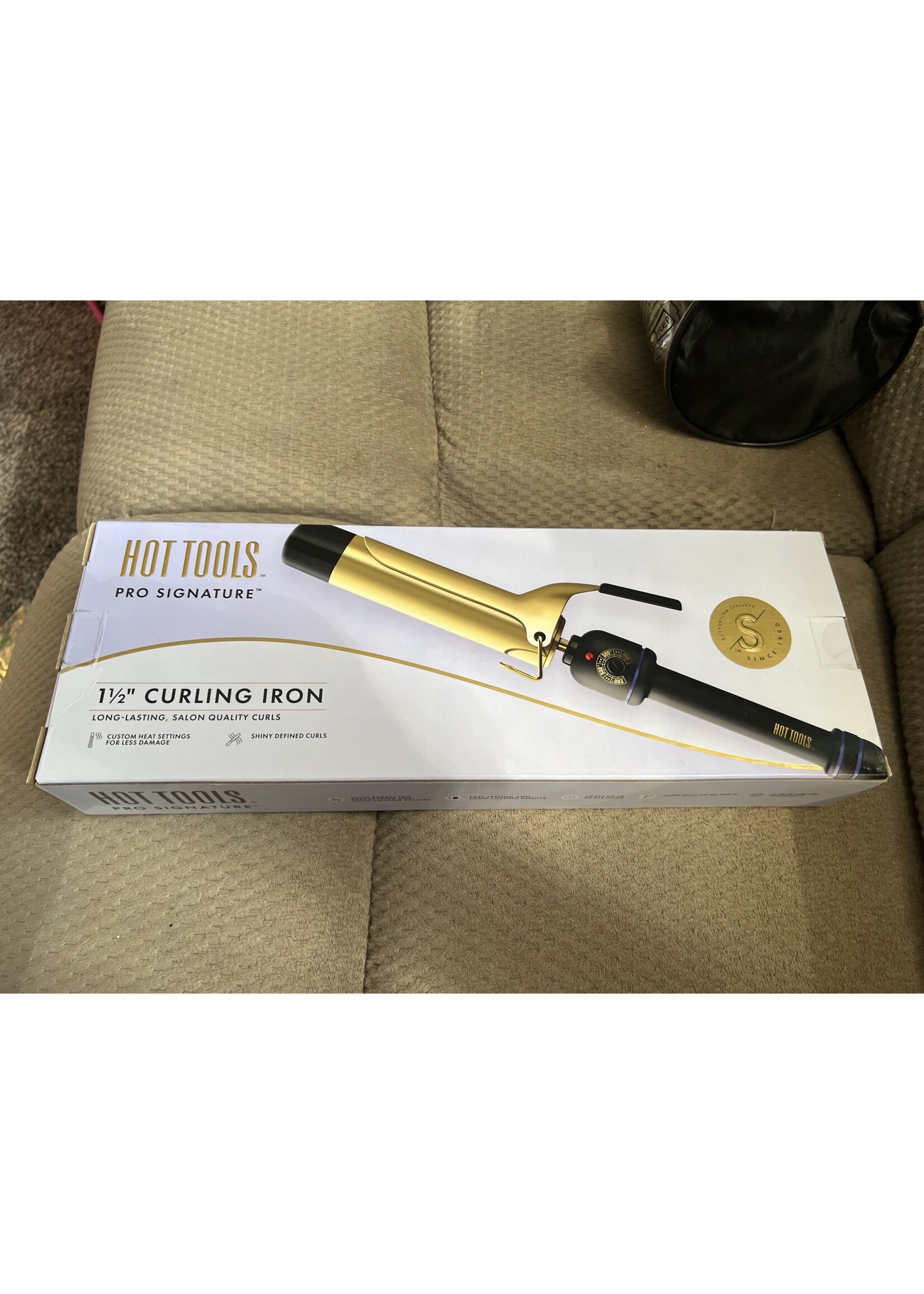 Box damage- Hot Tools pro signature 1-1/2” Curling Iron