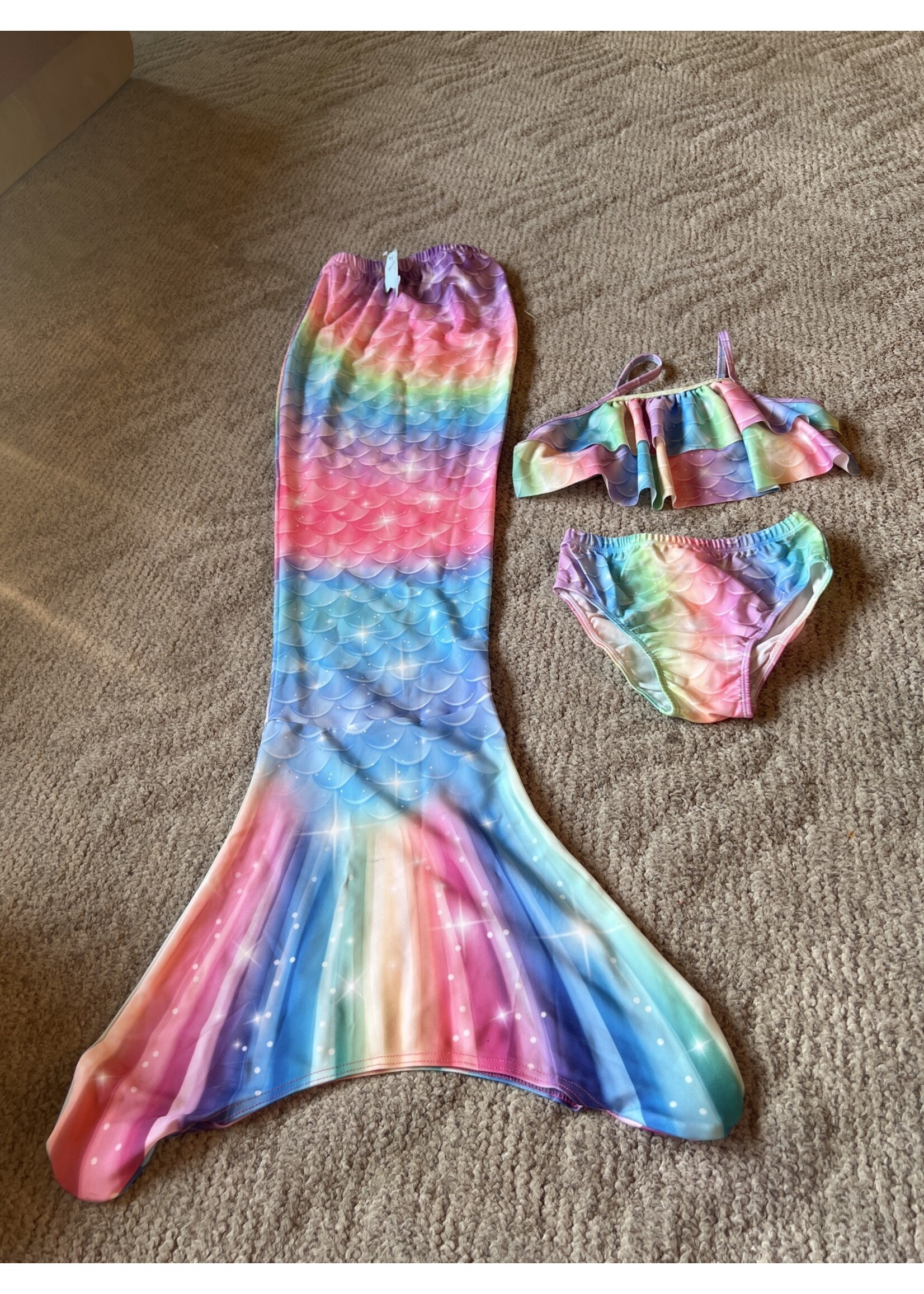 Some marks- Girls Mermaid Outift- Ghnatygren- no size listed