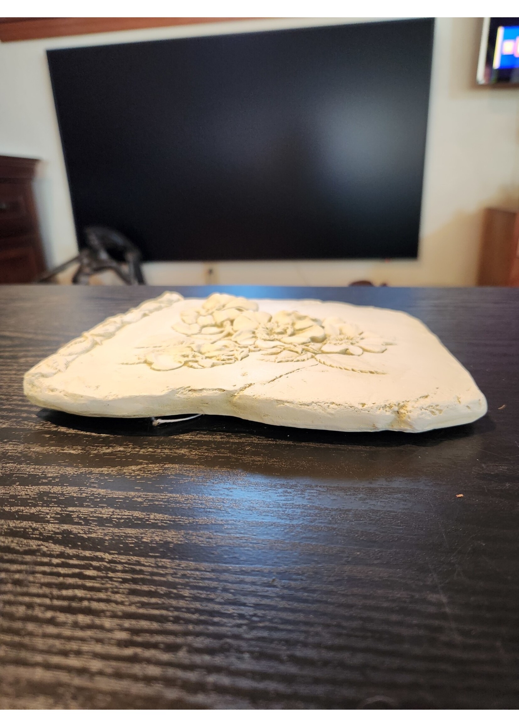 Hen-Feathers Flower Plaque Hanging Art Picture (Resin) 8.5x7.75