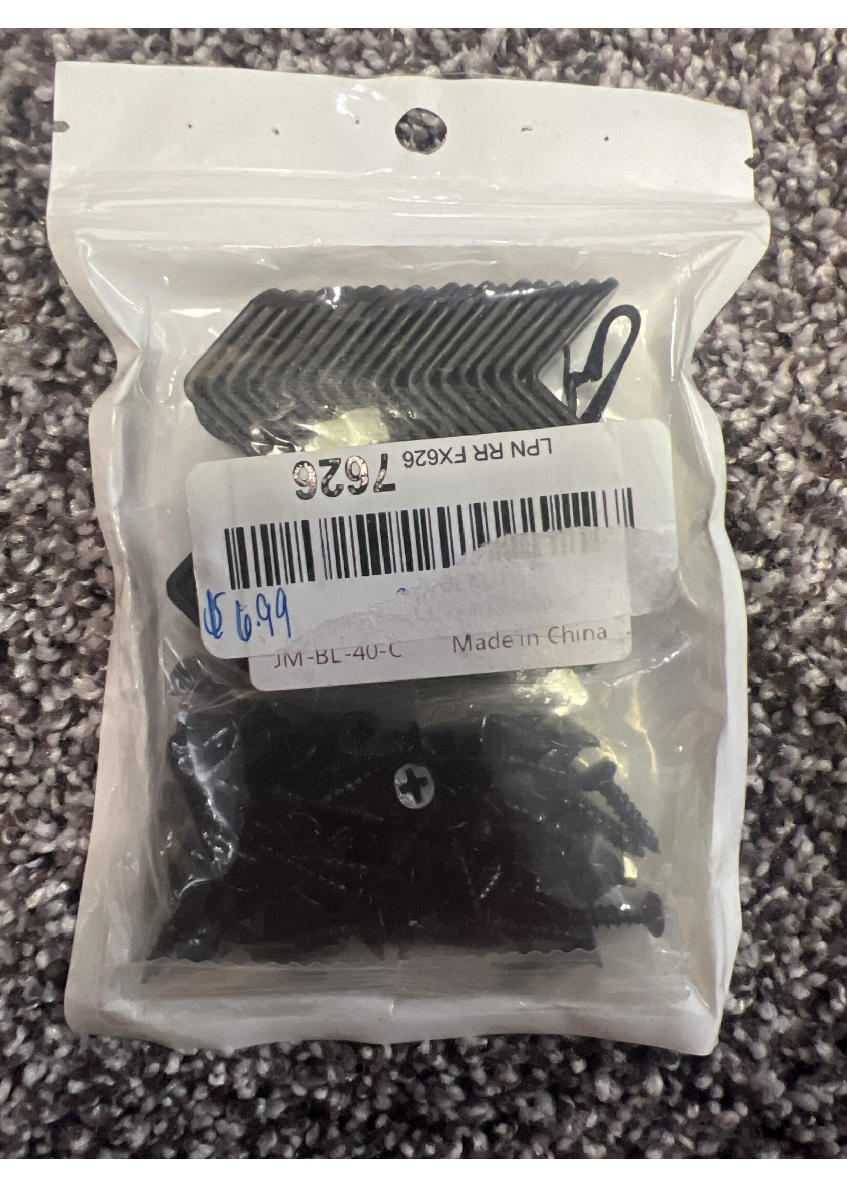 40pc Small L Brackets w/ screws