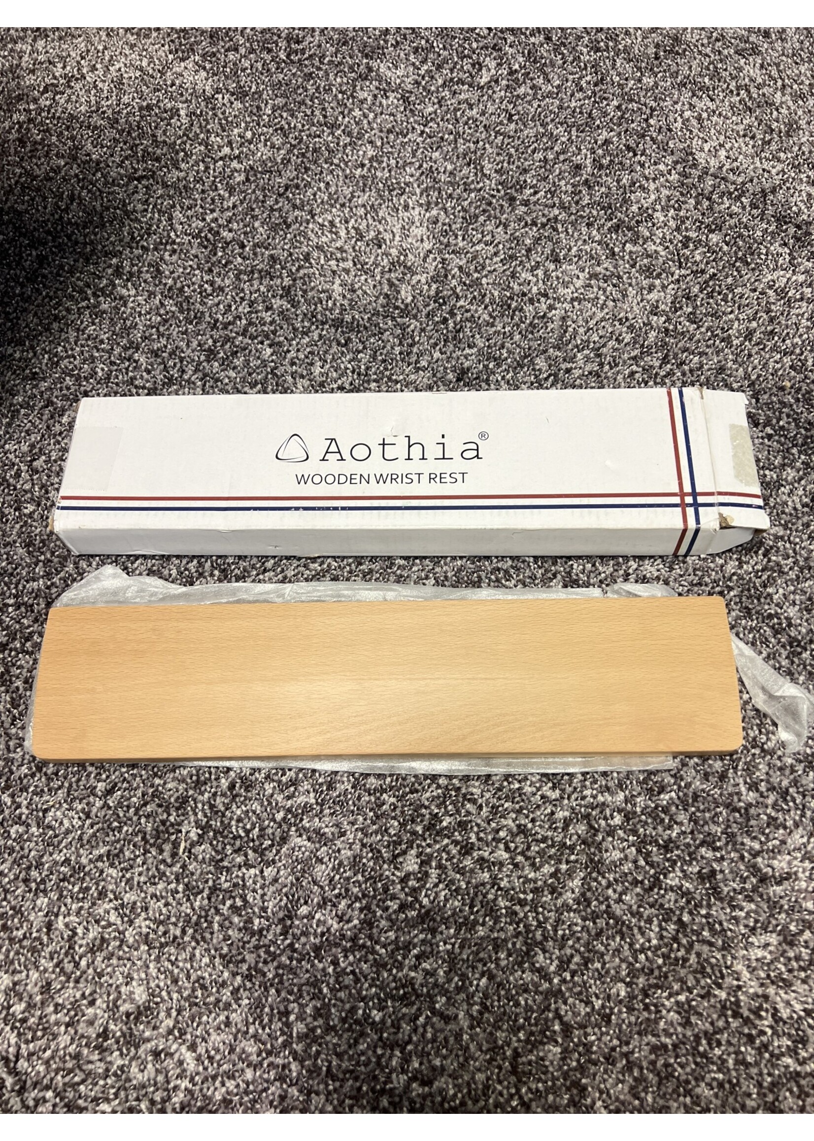 Aothia wooden wrist rest - beech 14”x3”x0.78”
