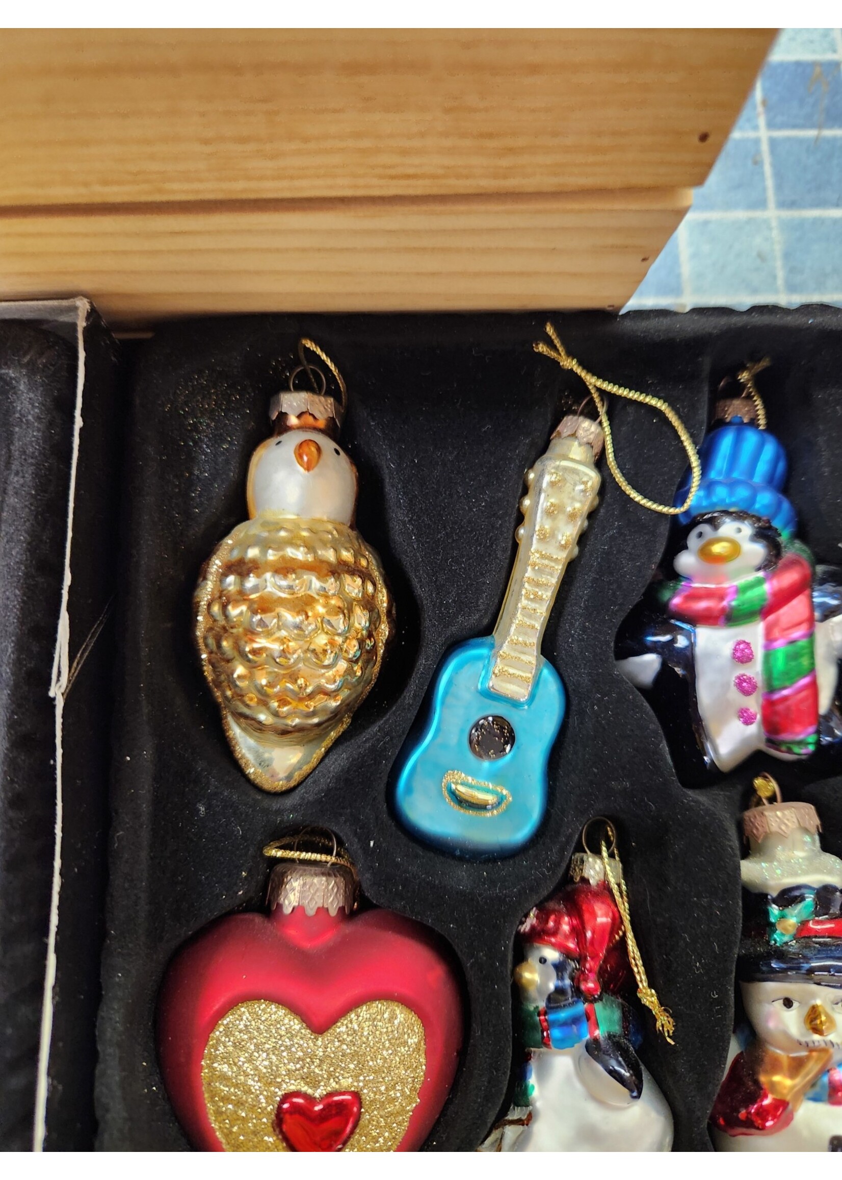 *Missing 2 Thomas Pacconi Museum Series 31 Glass Christmas Ornaments Finial Topper