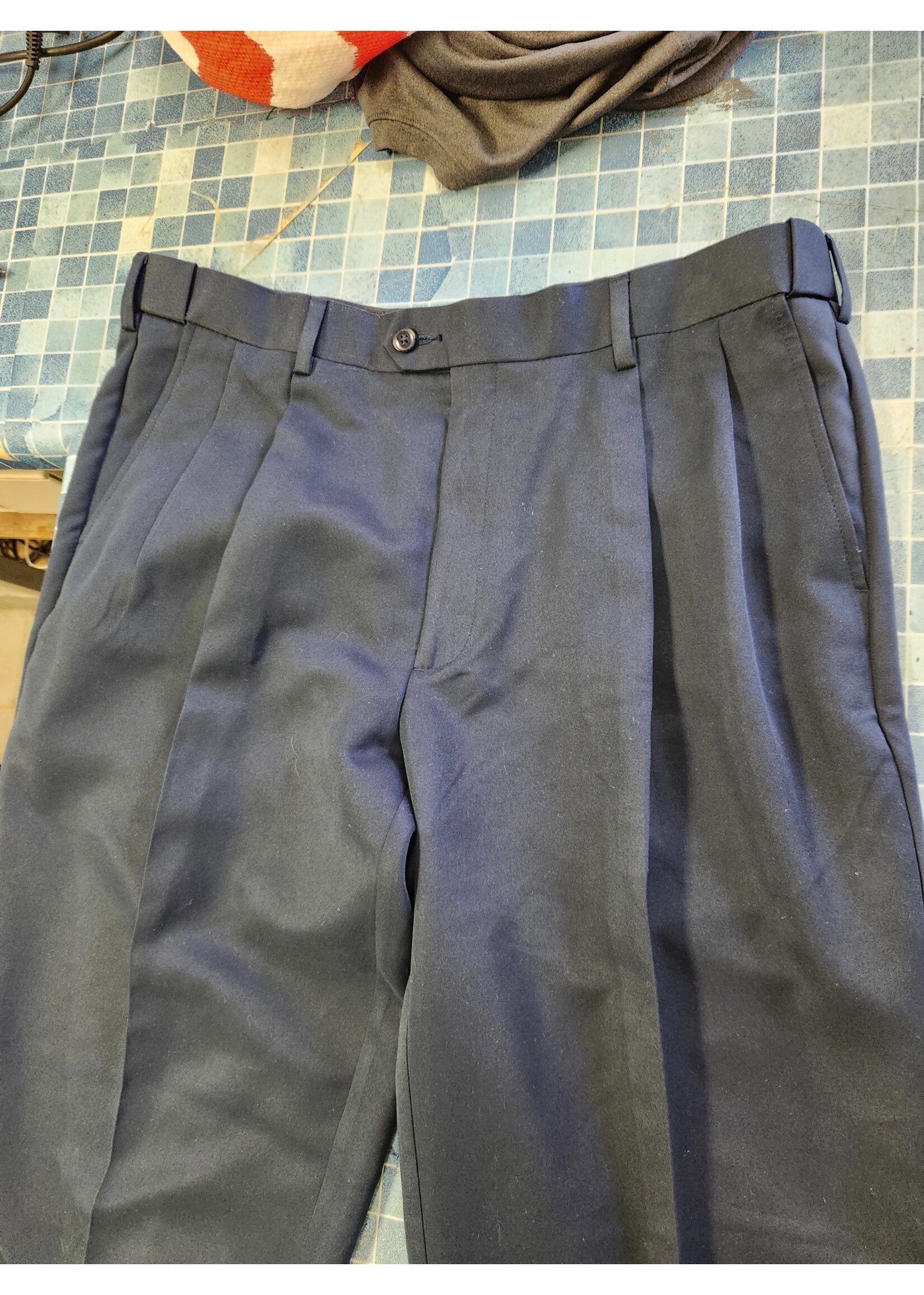 Men's Comfort Waist Savane Microfiber Performance No Iron Dress Pants 38/29