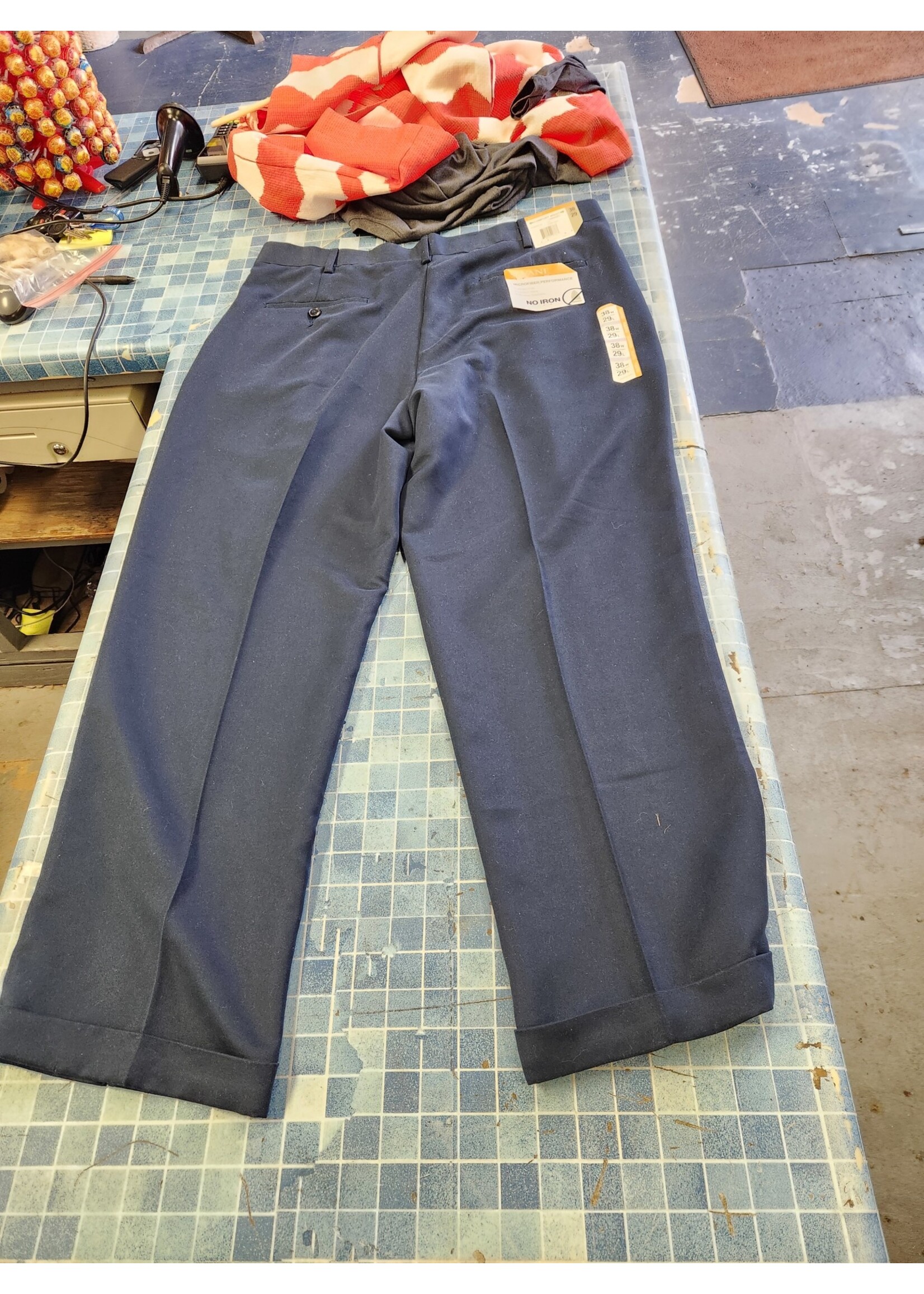 Men's Comfort Waist Savane Microfiber Performance No Iron Dress Pants 38/29