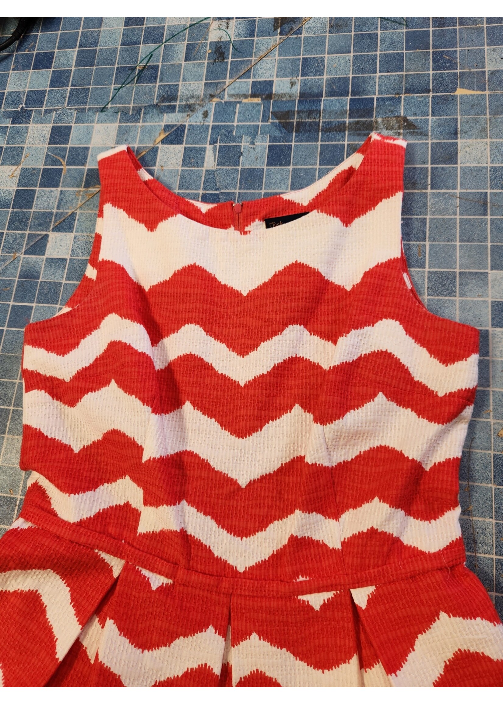 *Small Spots Just Taylor Fit and Flare Dress Size 8 Red/White Chevron Pleated Sleeveless