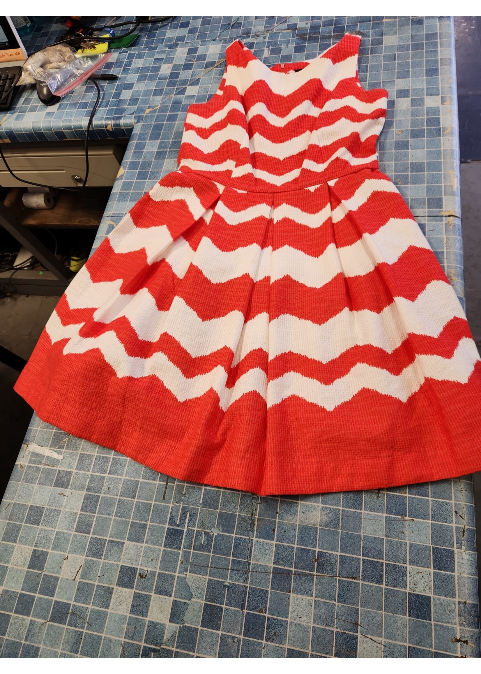 *Small Spots Just Taylor Fit and Flare Dress Size 8 Red/White Chevron Pleated Sleeveless