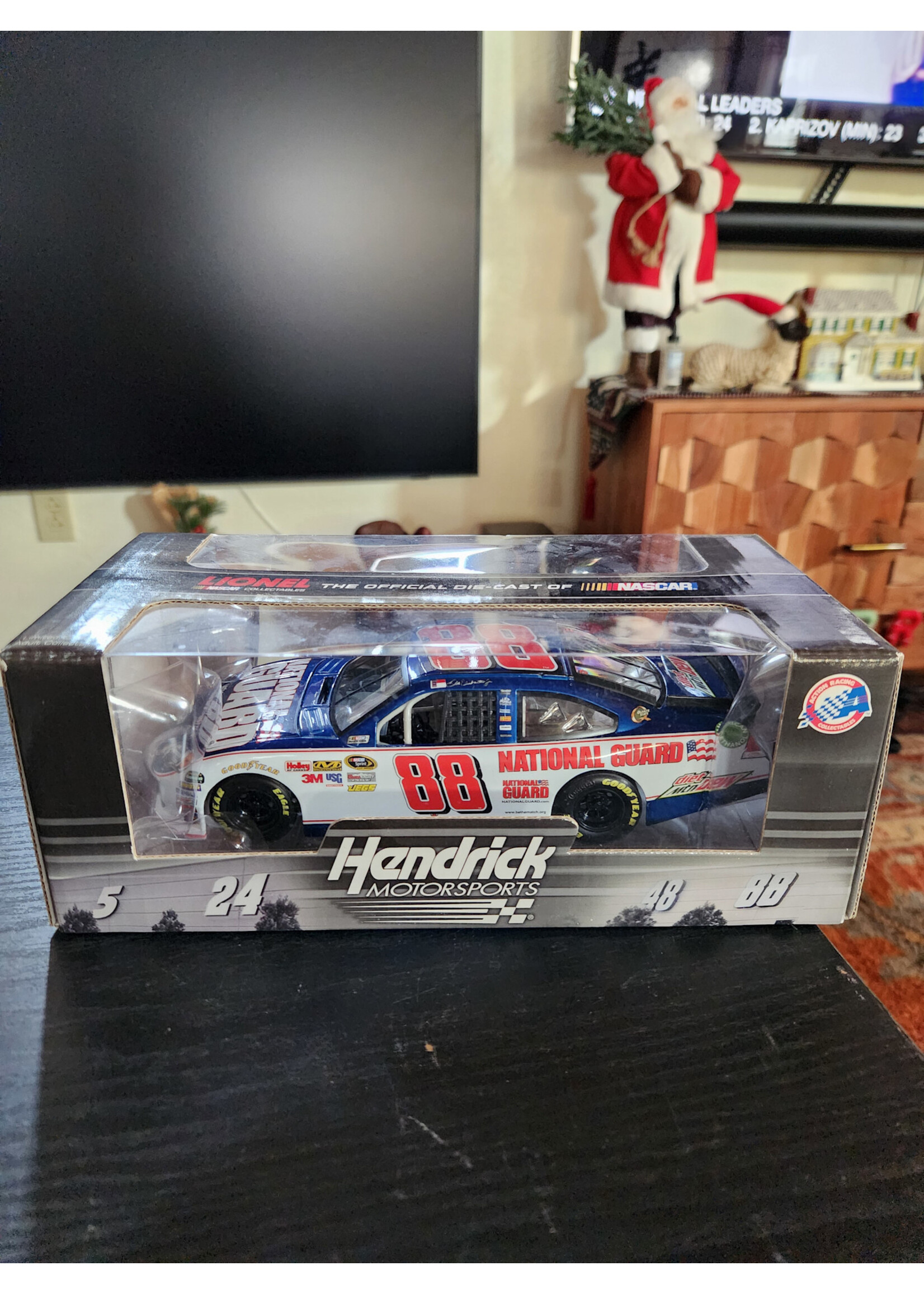 DALE EARNHARDT JR. #88 National Guard 2012 Impala 1:24 Action Racing Diecast