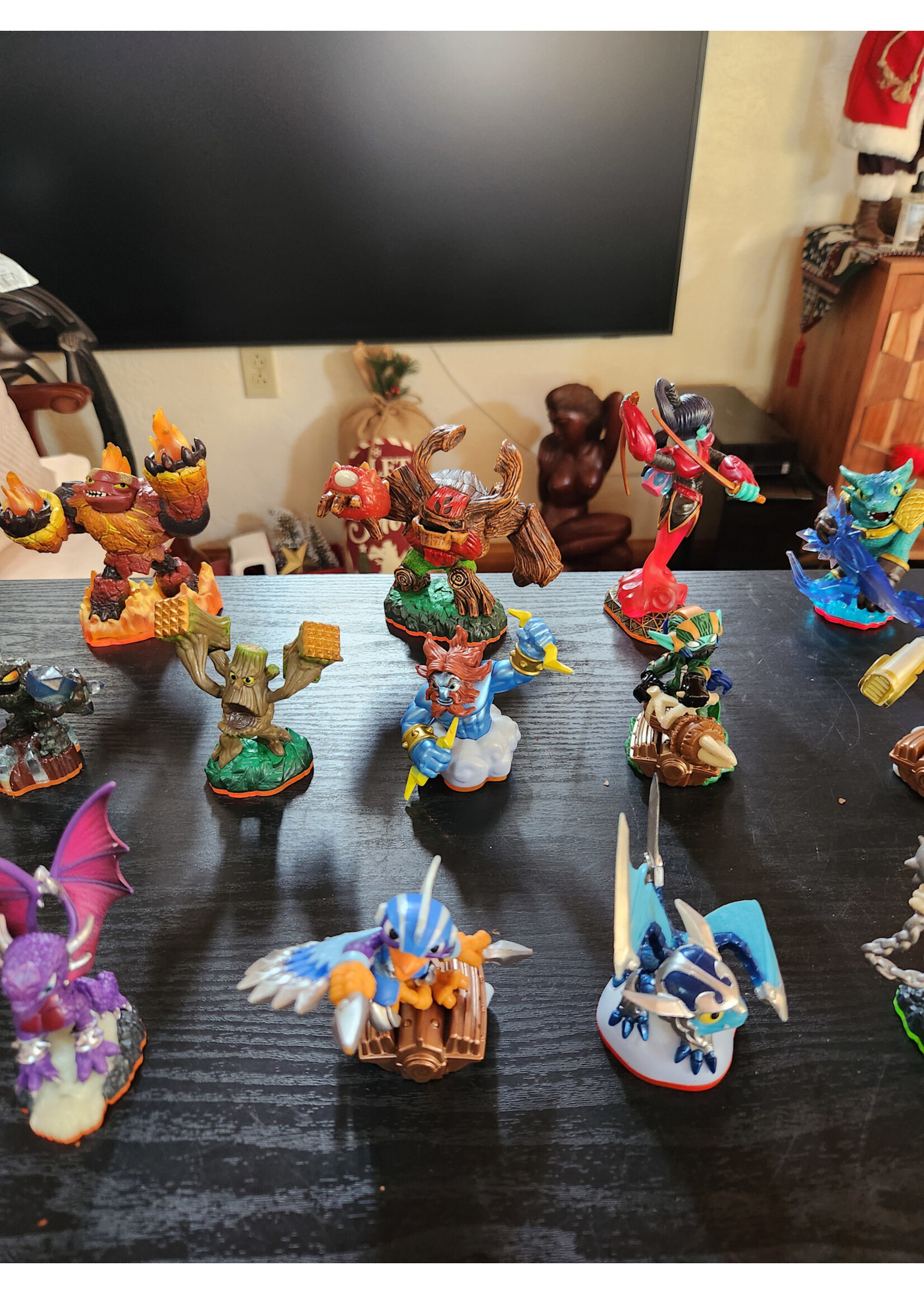 Lot of 22 Activision Skylanders Figures
