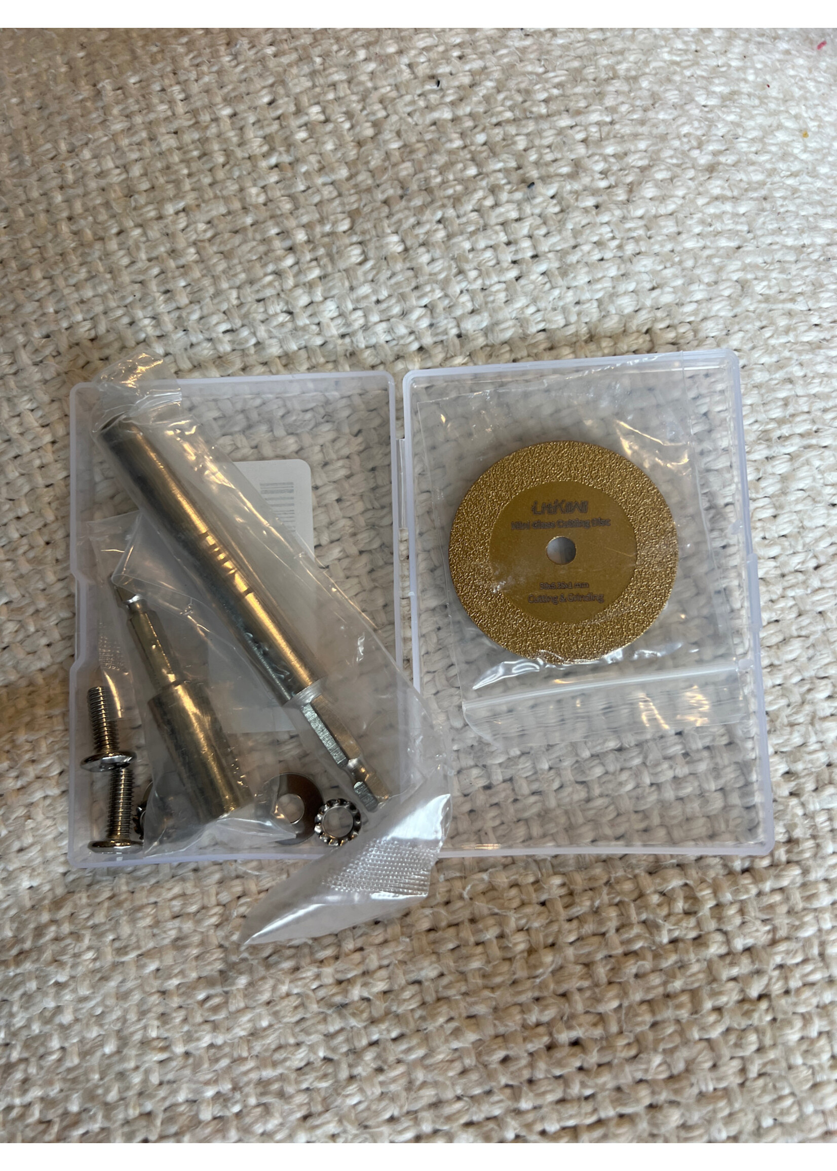 Mini Glass Cutting Discs 3pk 1” radius gold w/ 2 quick connection extensions for drills