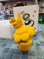 WDS WONDROUS Gnomes In Wonderland Yellow Bee Gnome On Yellow Sunflower Flocked Resin