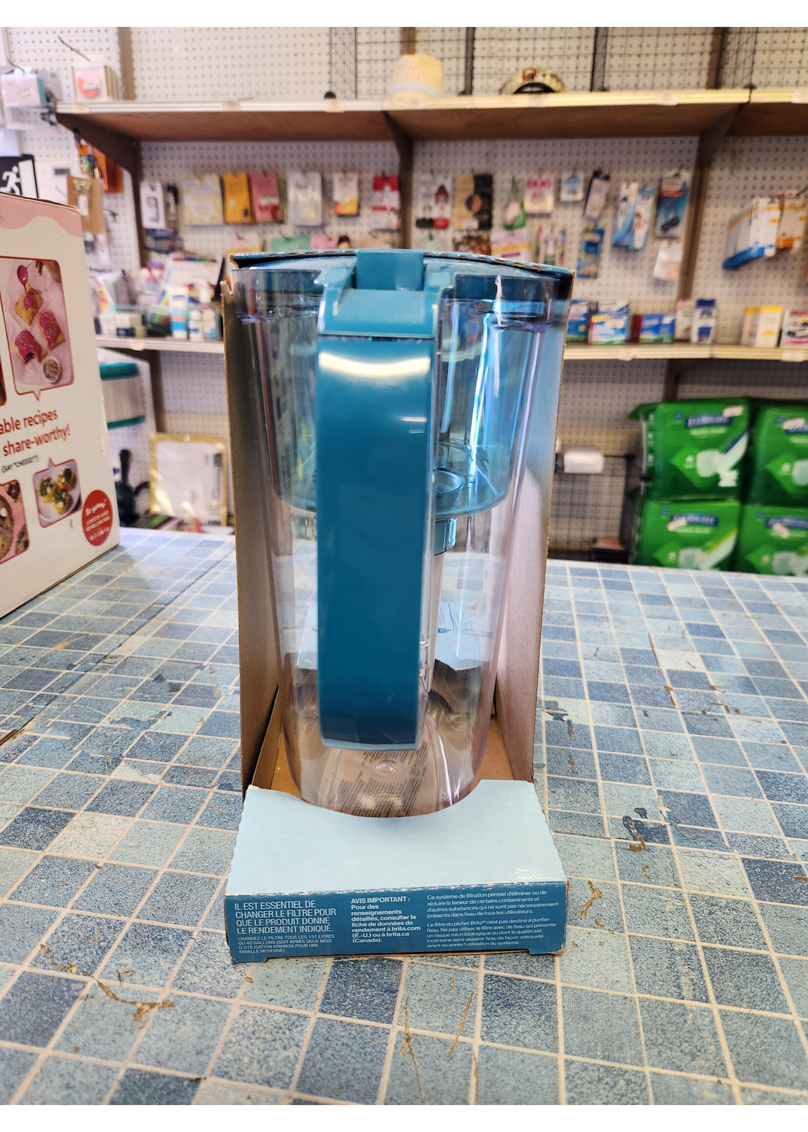 *Used Brita Water Filter 6-Cup Denali Water Pitcher Dispenser with Standard Water Filter - Teal
