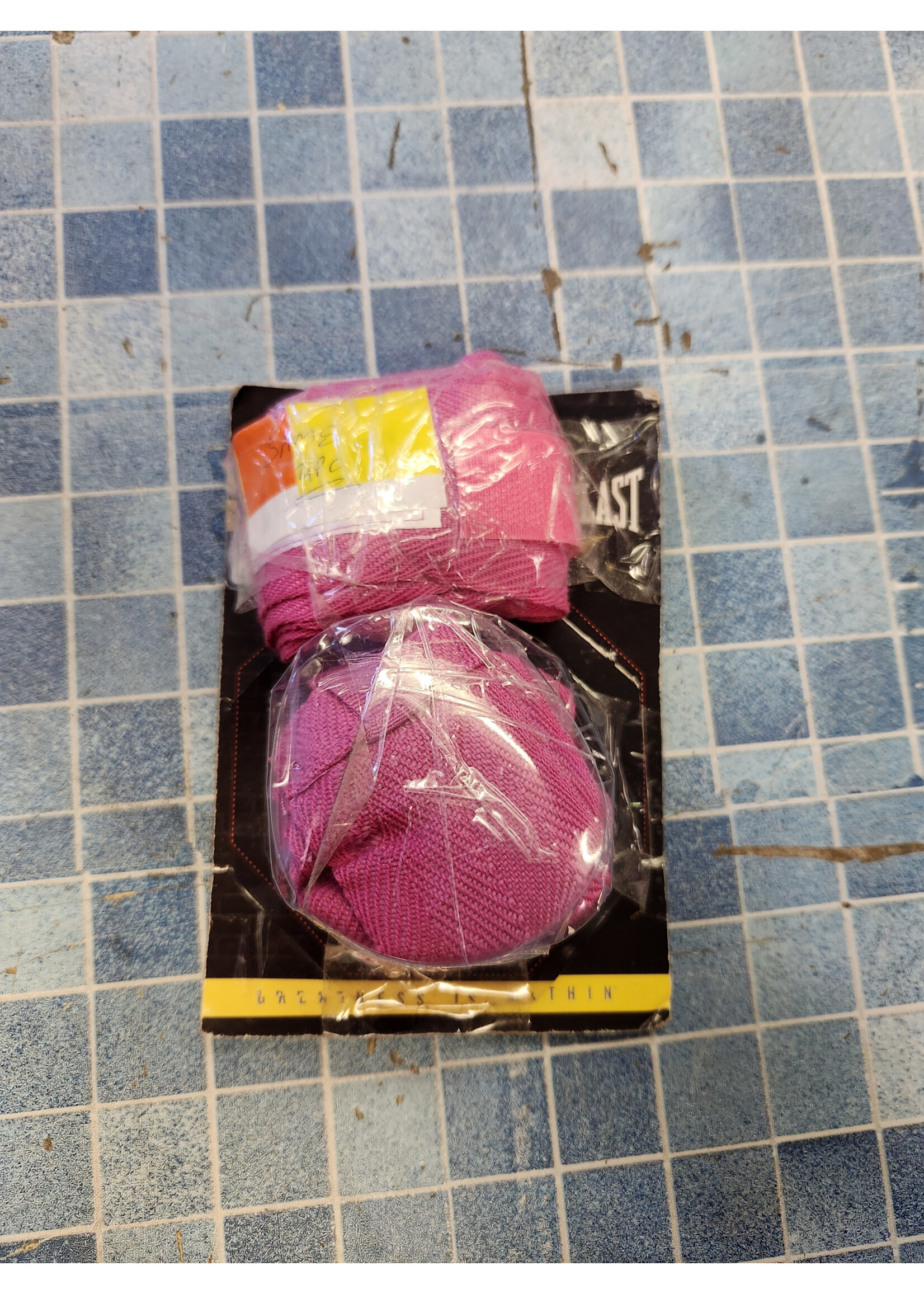 Pack of 2 Everlast 108" Boxing Handwraps Pink