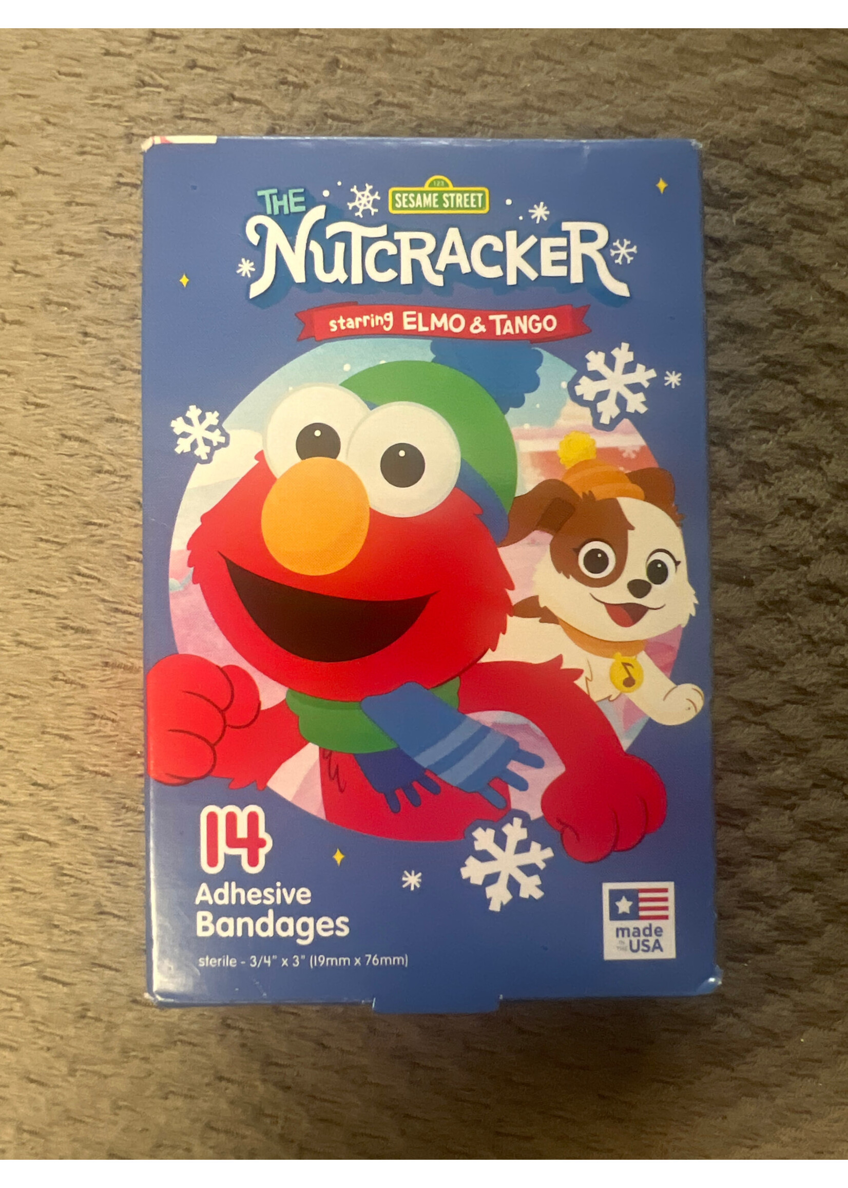 Sesame Street Elmo & Tango Nutcracker 14 adhesive bandages