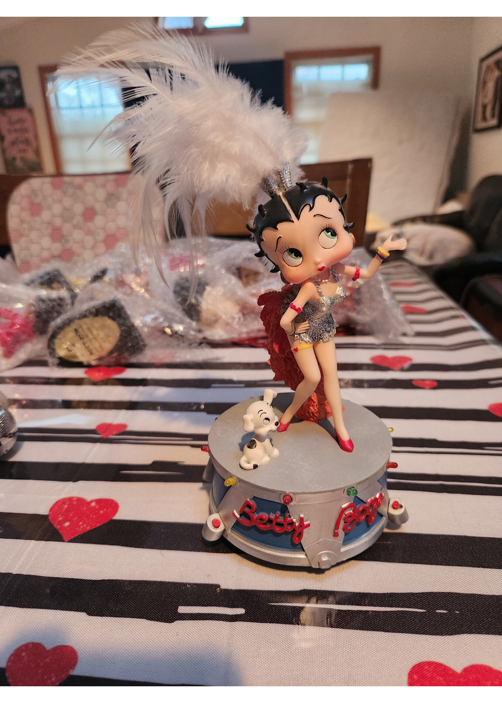 Betty Boop & Pudgy Music Box Lights Up Plays Rag Time Era Song King Fleischer