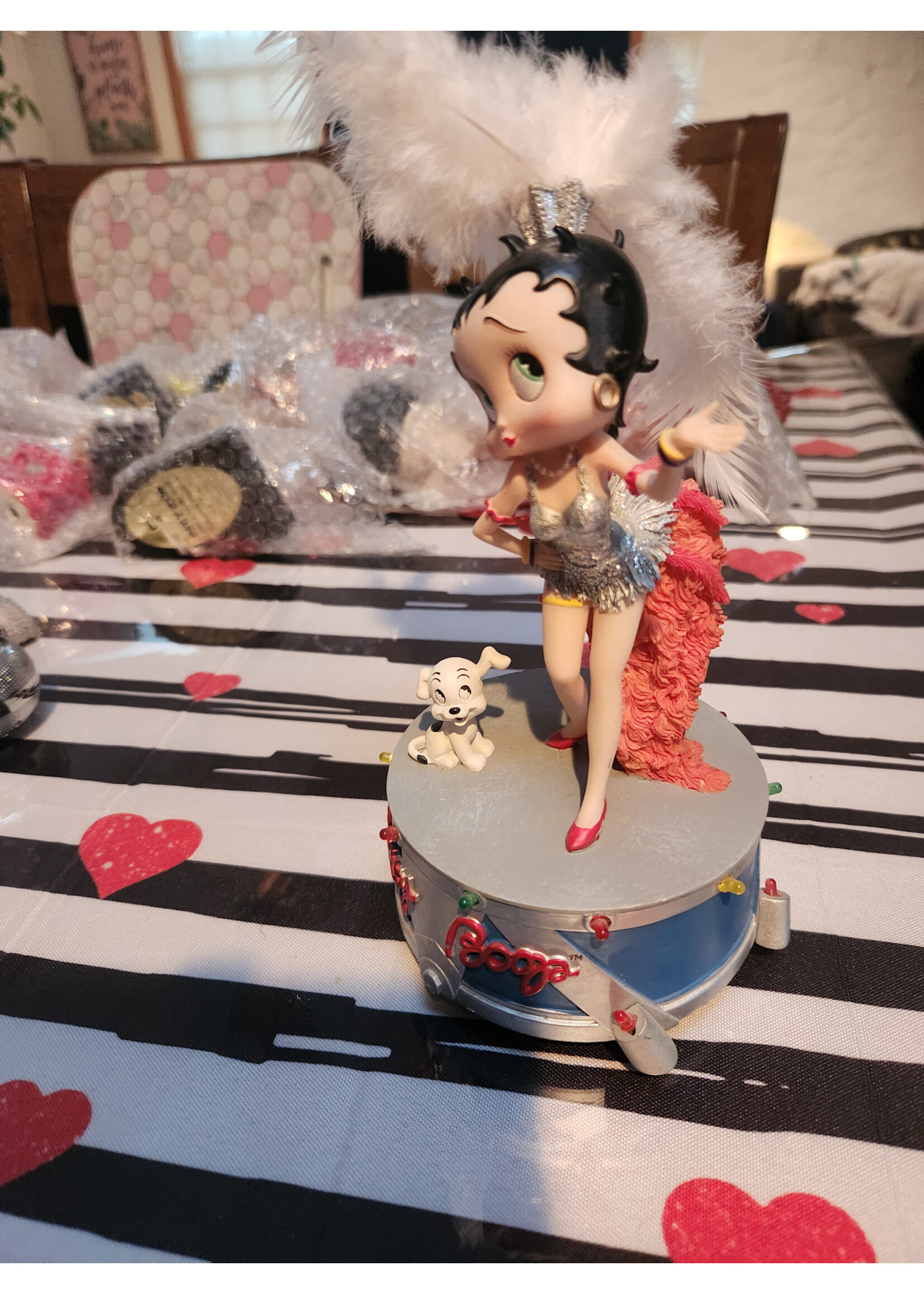 Betty Boop & Pudgy Music Box Lights Up Plays Rag Time Era Song King Fleischer