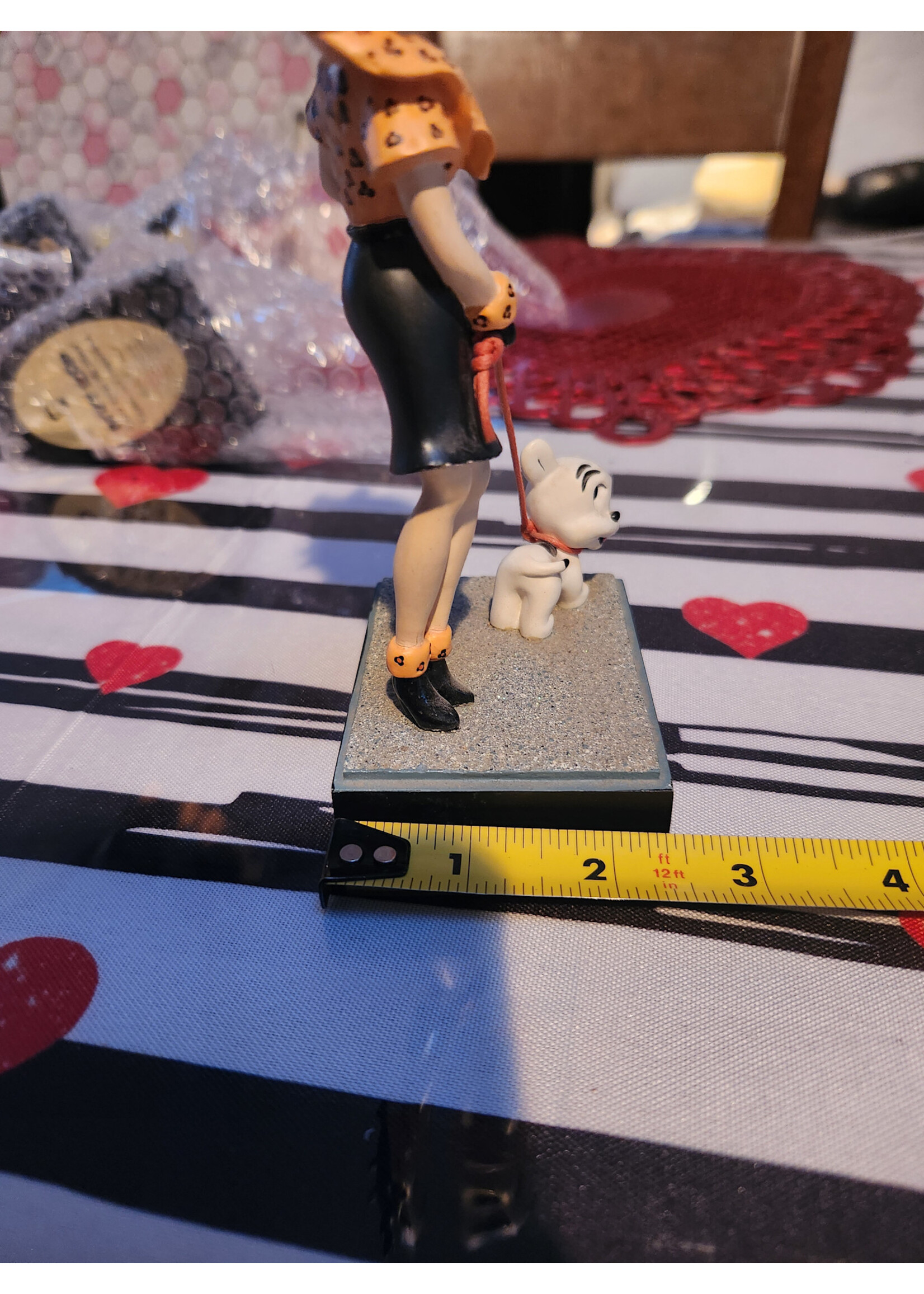 Danbury Mint Betty Boop, Out For a Stroll Figurine Pudgy