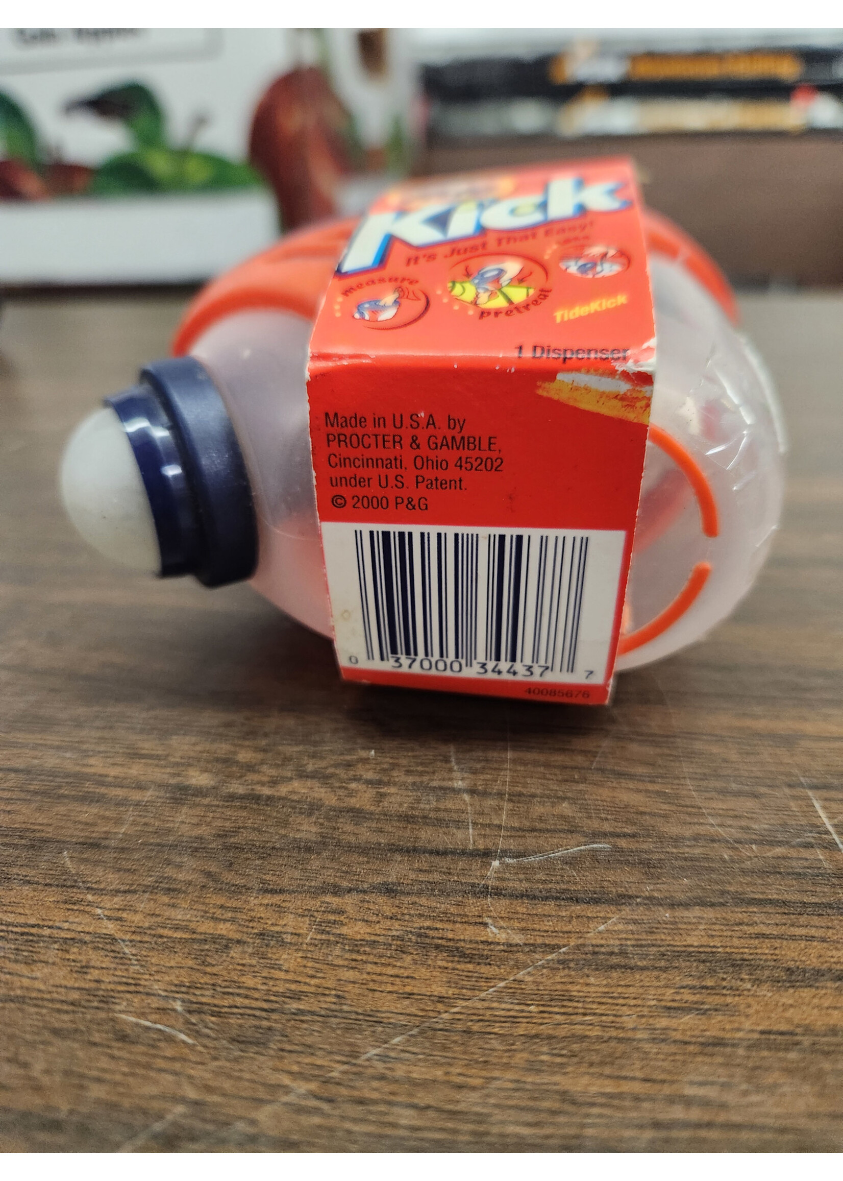 Tide Kick Dispenser Pretreater Laundry Detergent