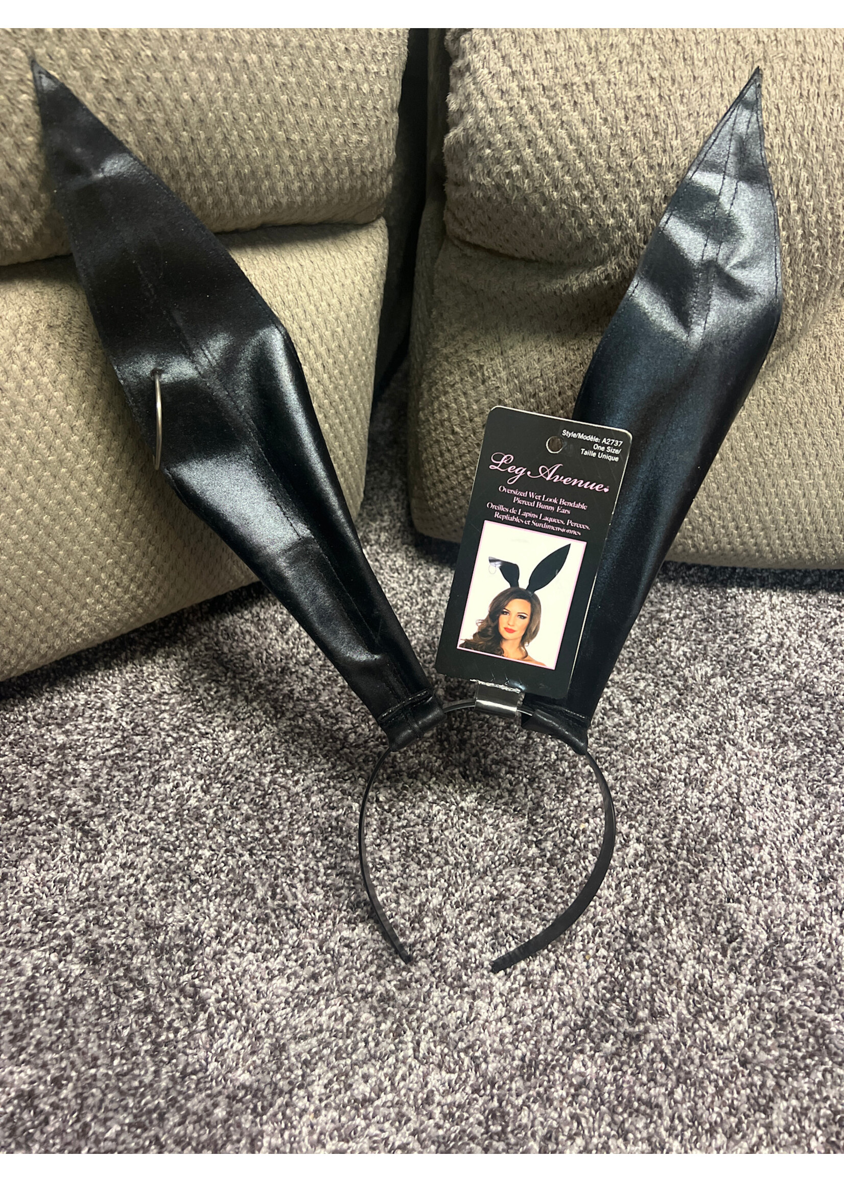 Leg Avenue Oversized Wet Look Bendable Pierced Bunny ears black