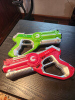 *No Vests Play22 Infrared Laser Tag  Guns, 2 guns