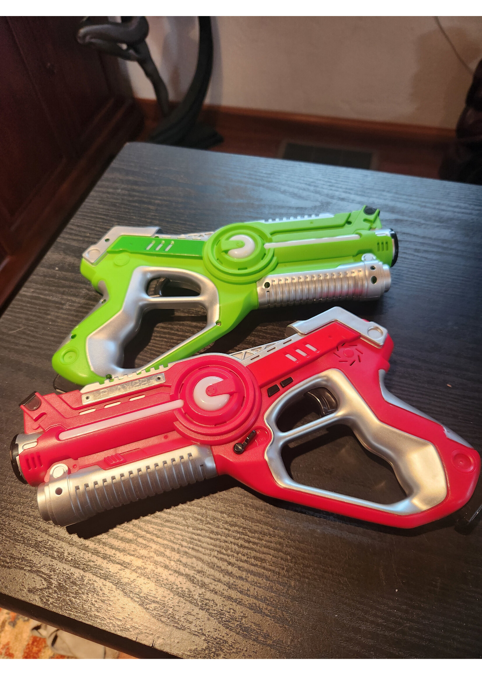 *No Vests Play22 Infrared Laser Tag  Guns, 2 guns