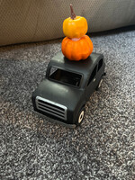 Hyde & Eek Halloween car black with pumpkins on top