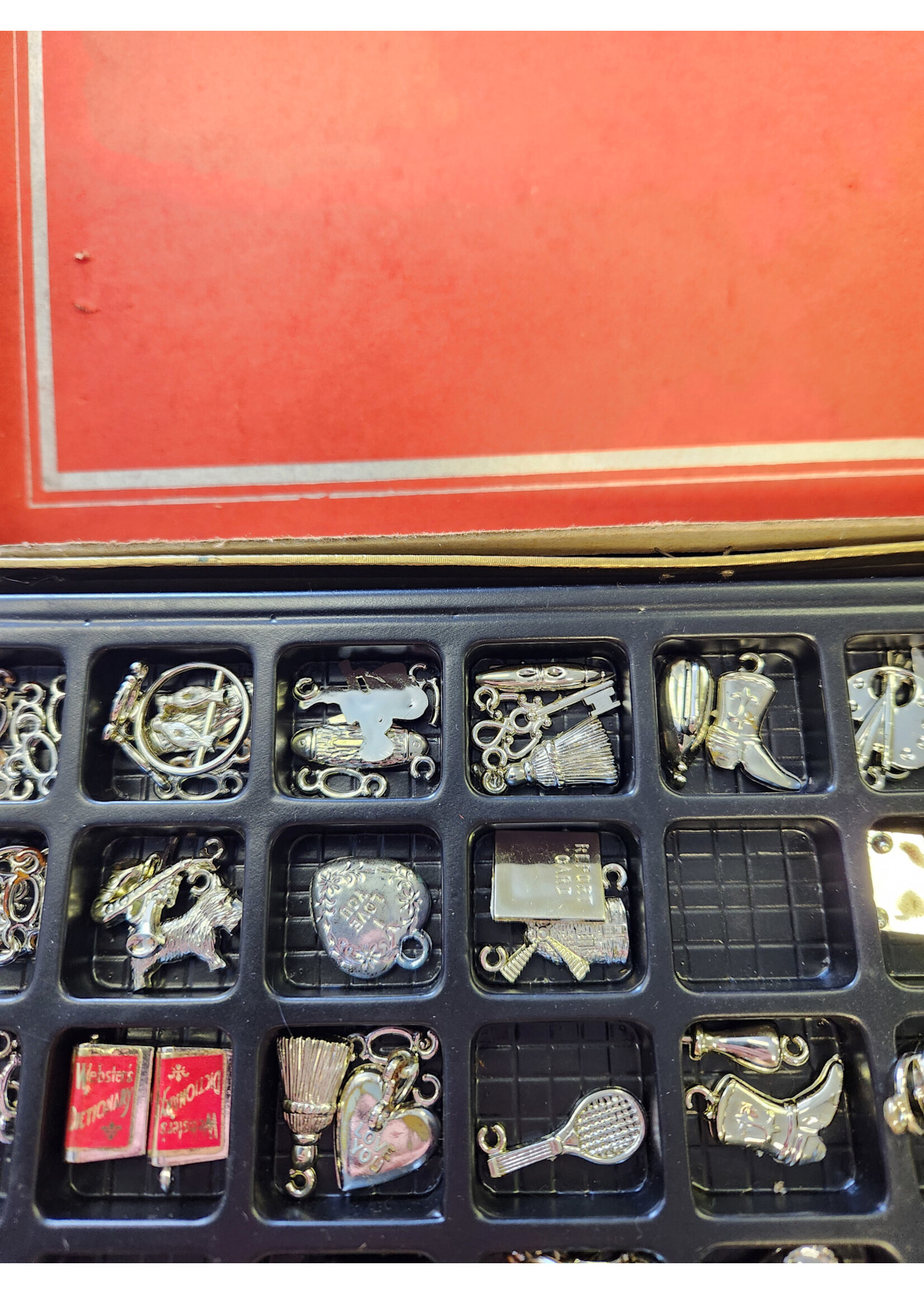 HASBRO Snap In Charms N Chains  Vintage Craft Box, Hassenfeld, Central Falls