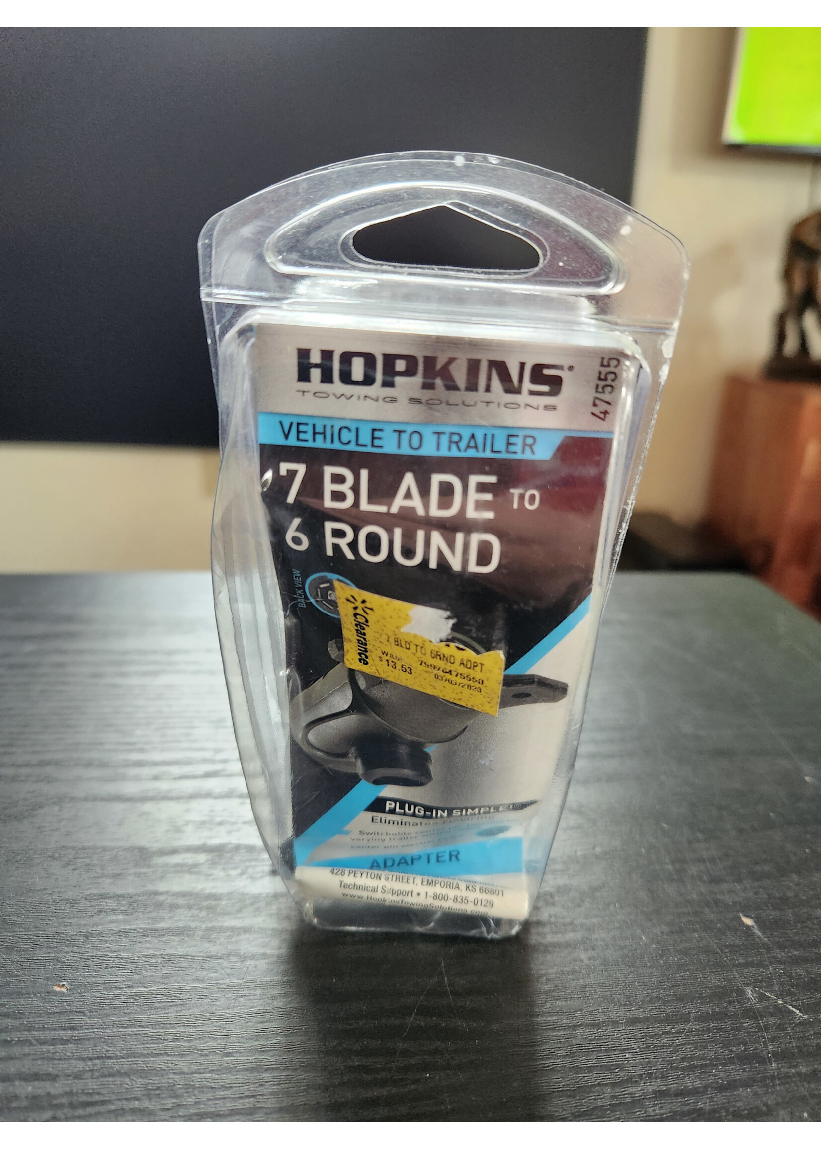 Hopkins 47555 7 RV Blade to 6 Pole Round Adapter