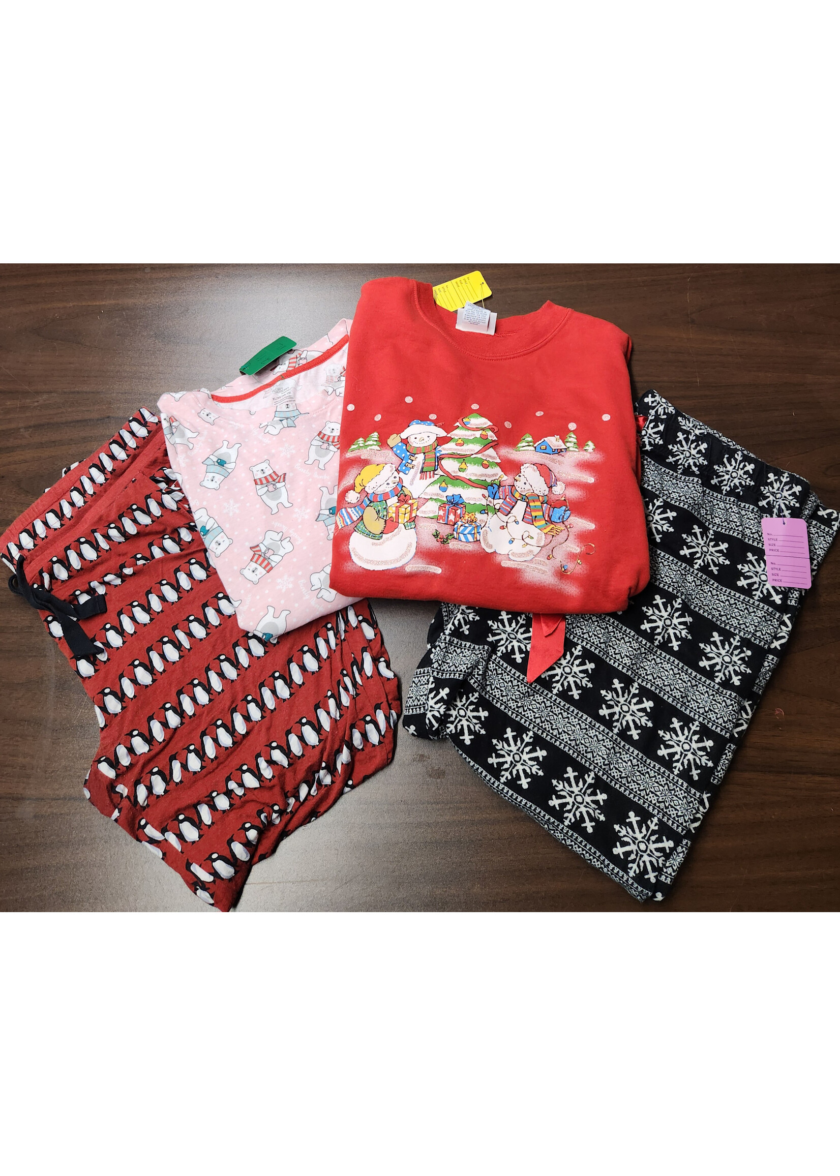 Women's Christmas Clothing 4-Pack – Mixed Items