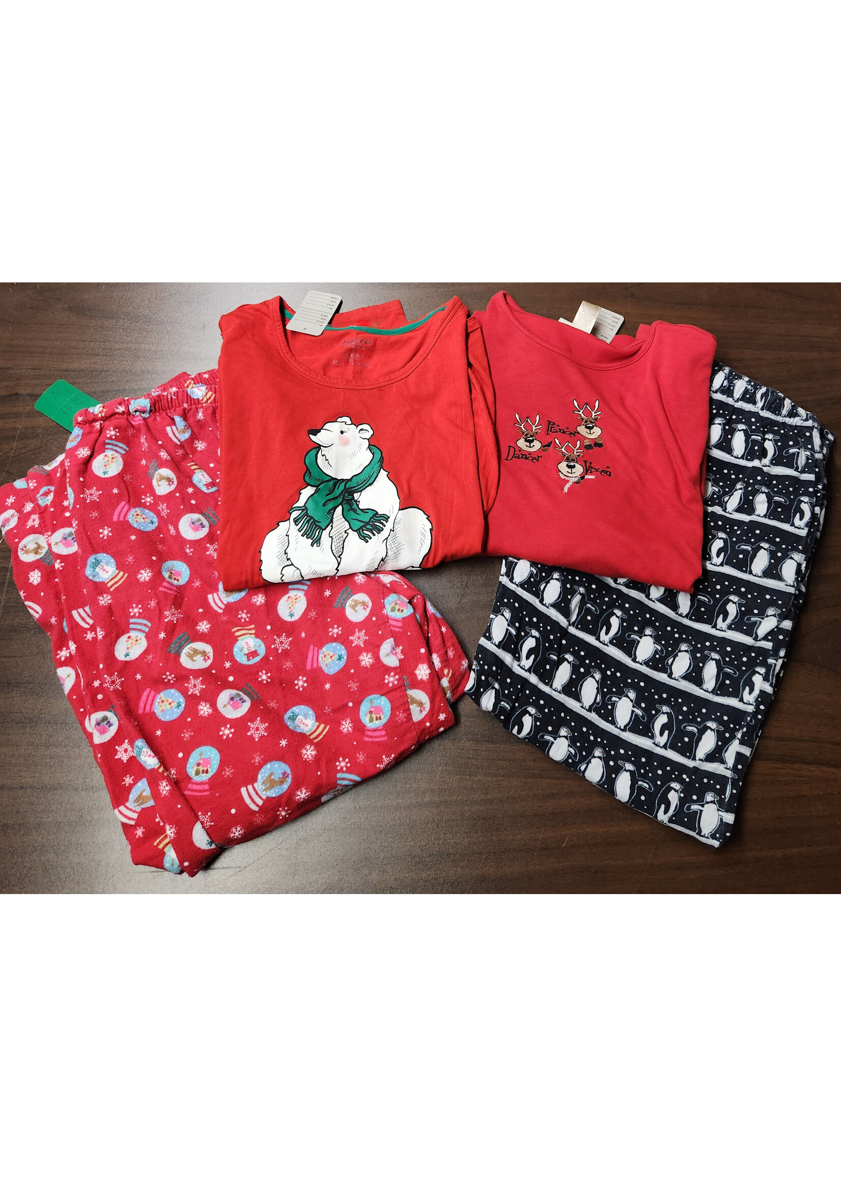 Women's Christmas Clothing 4-Pack – Mixed Items