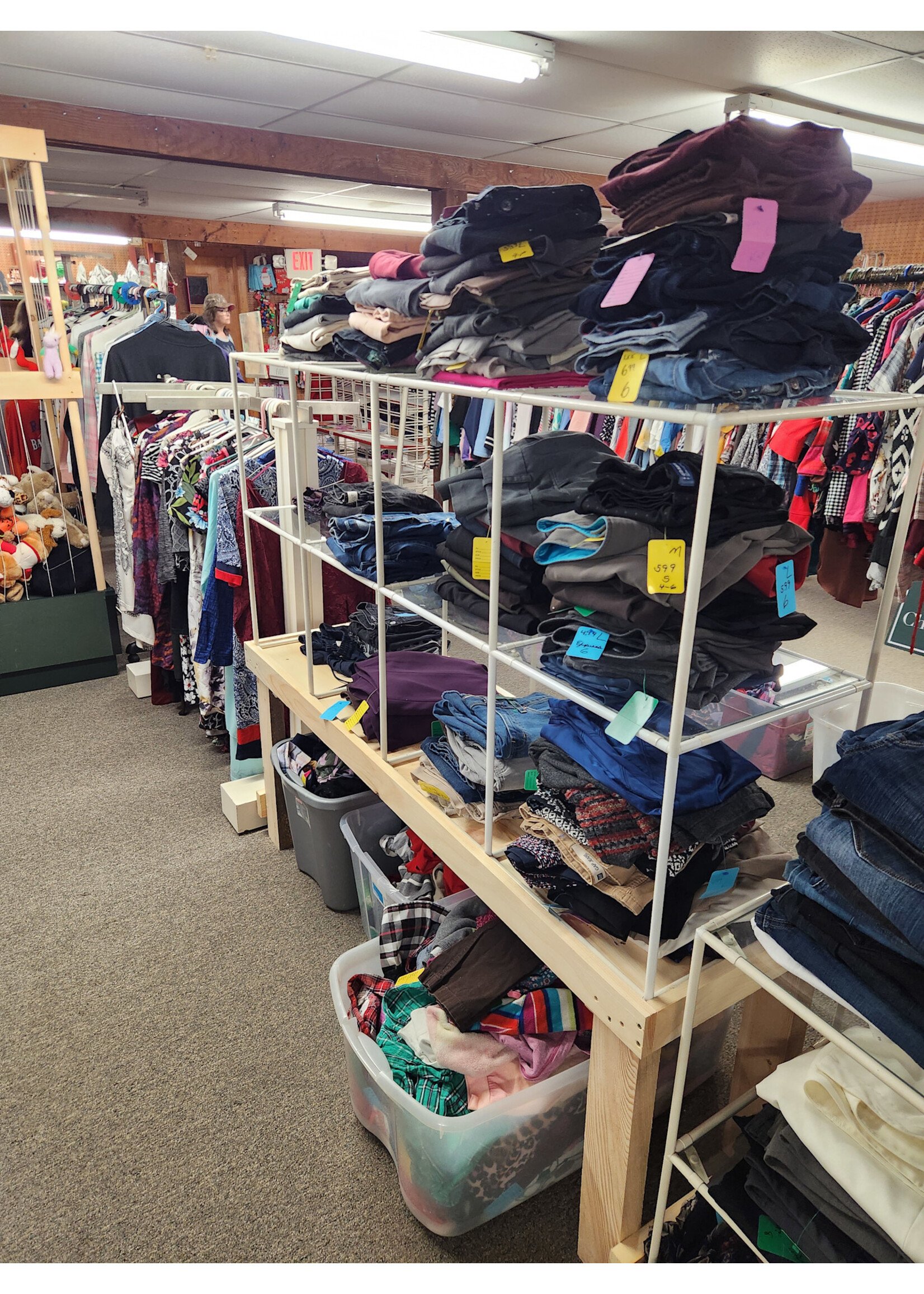 LIMITED TIME! Thrift Clothing - You Pick 15