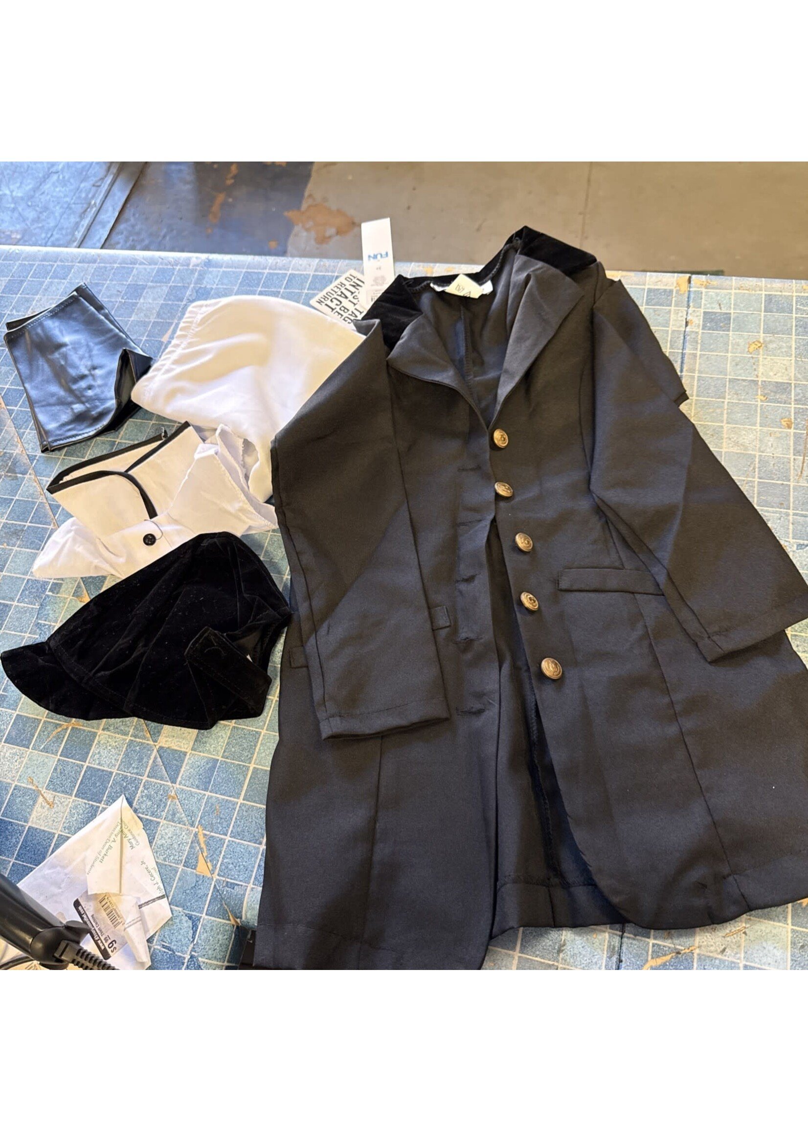 HalloweenCostumes.com Girl's Equestrian JockeyCostume - S Black/white