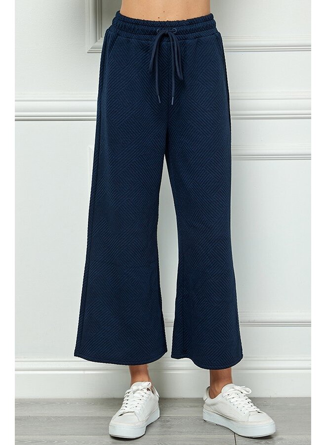 Textured Cropped Wide Pants