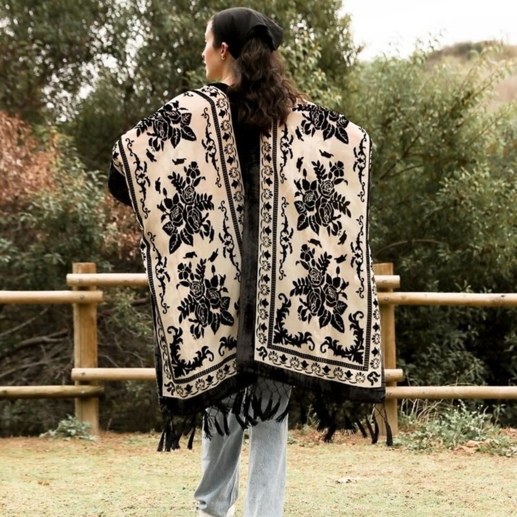 Velvet Tapestry Wrap Black