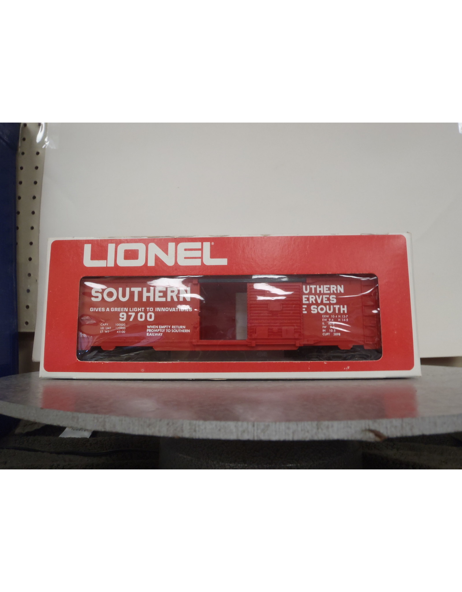 Lionel Boxcar Southern 9700