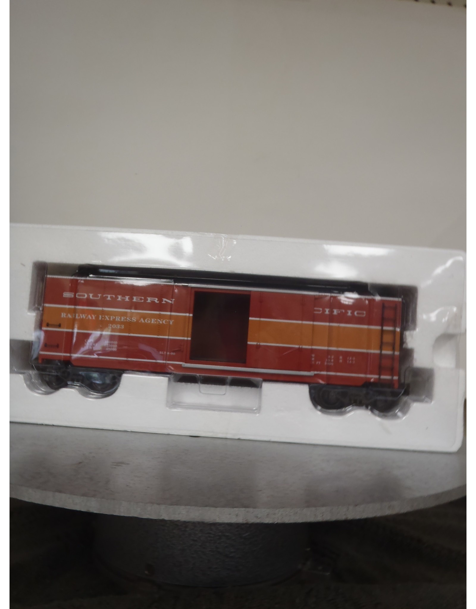 K-Line Box Car Southern Pacific