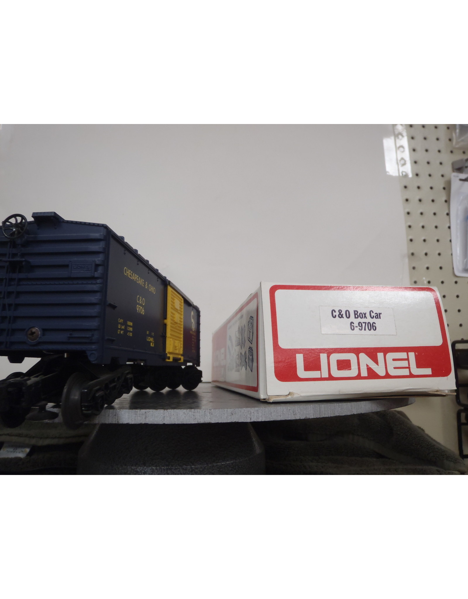 Lionel Boxcar C&O 9706